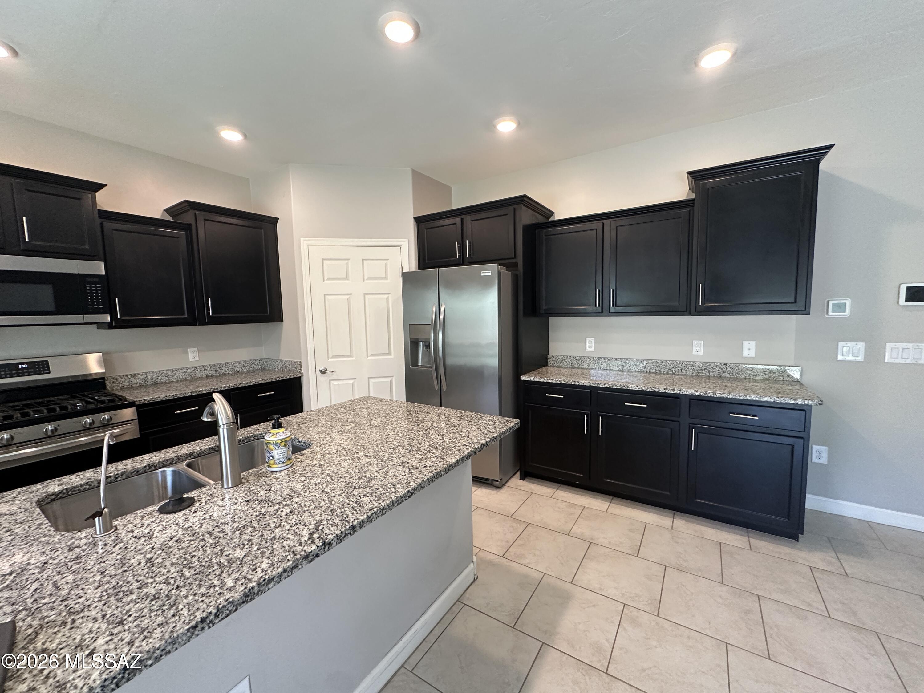 Vista Del Lago Norte SQ20140780198 - Residential