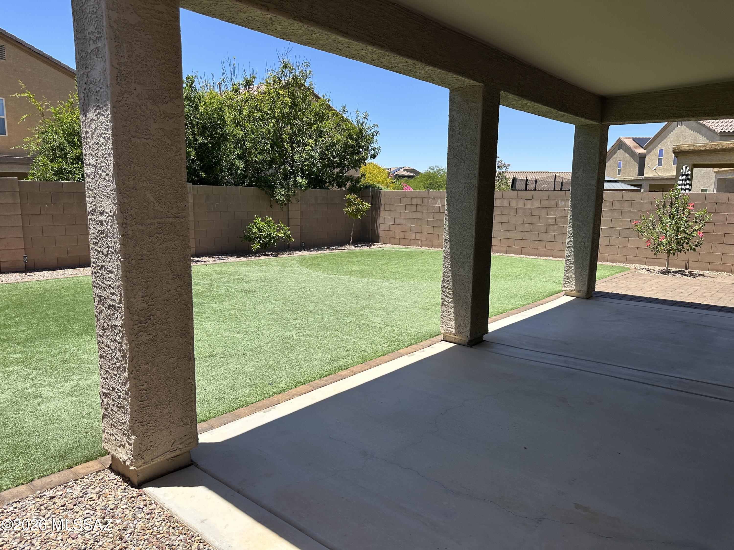 Vista Del Lago Norte SQ20140780198 - Residential