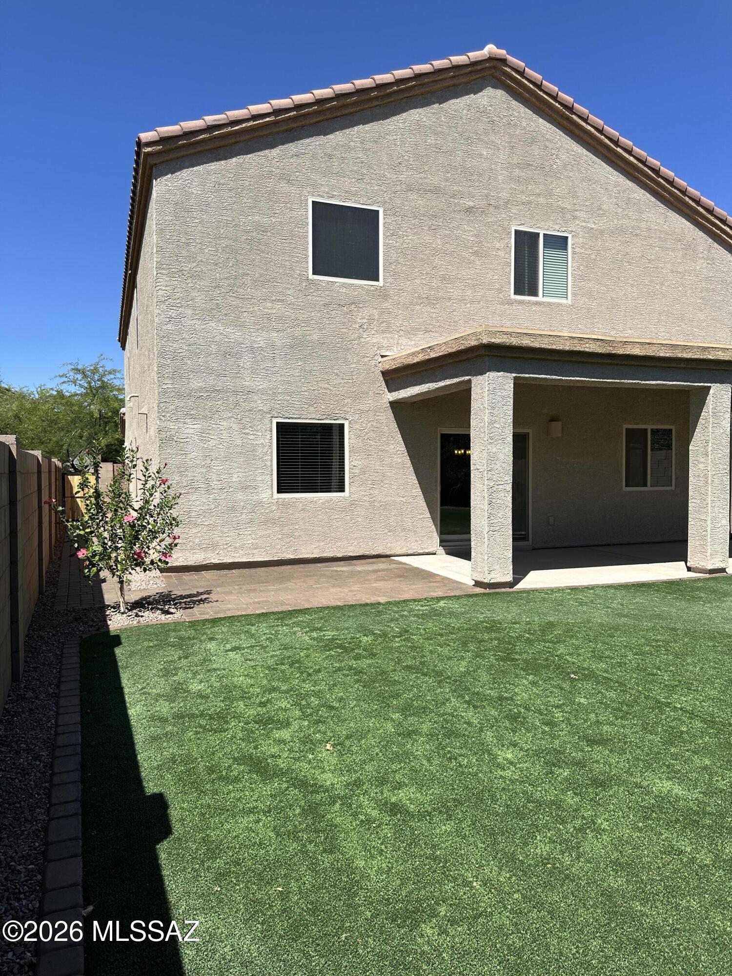 Vista Del Lago Norte SQ20140780198 - Residential