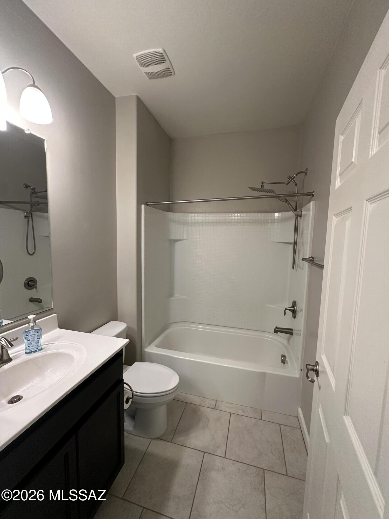 Vista Del Lago Norte SQ20140780198 - Residential