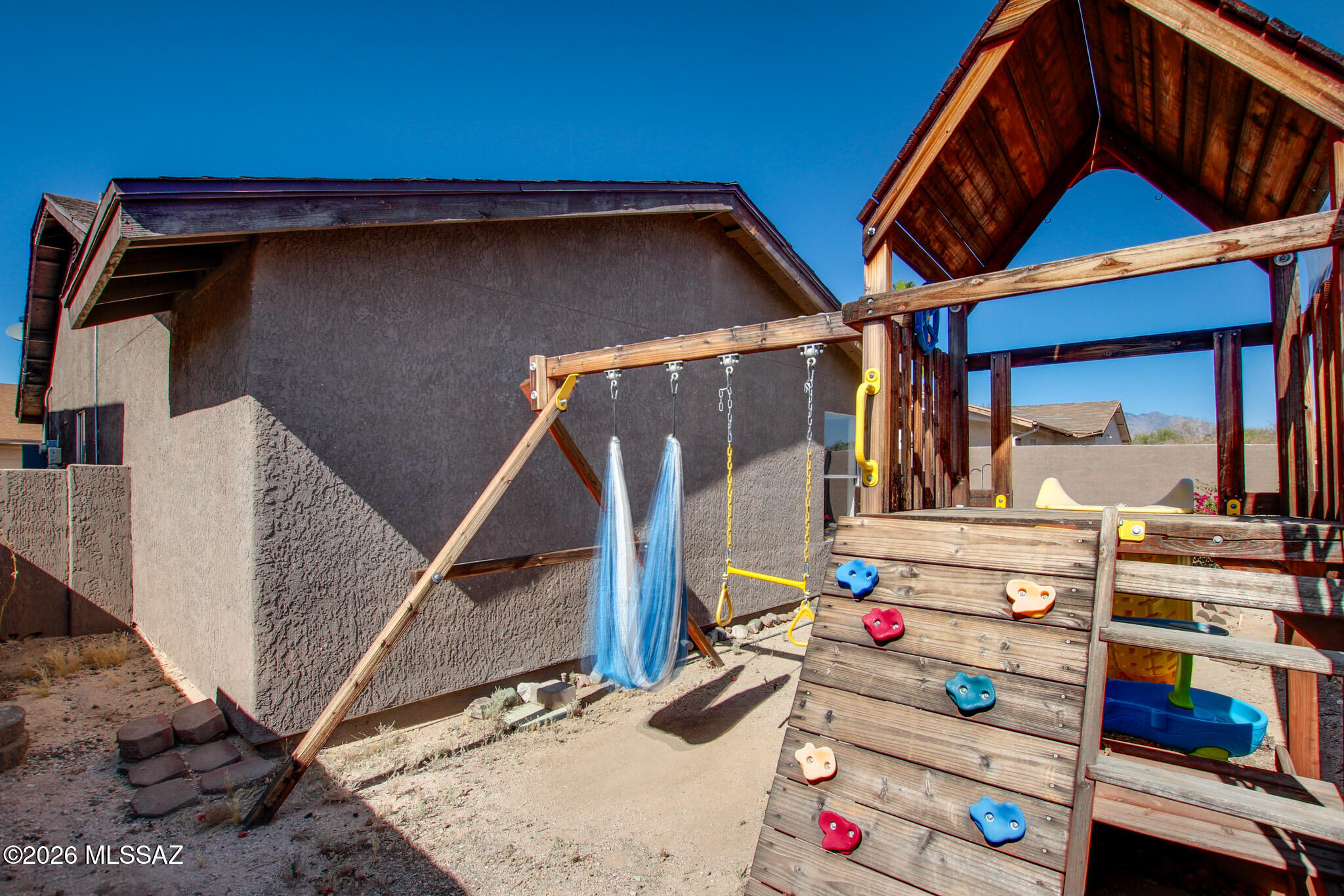 Country Highlands (1-180) - Residential