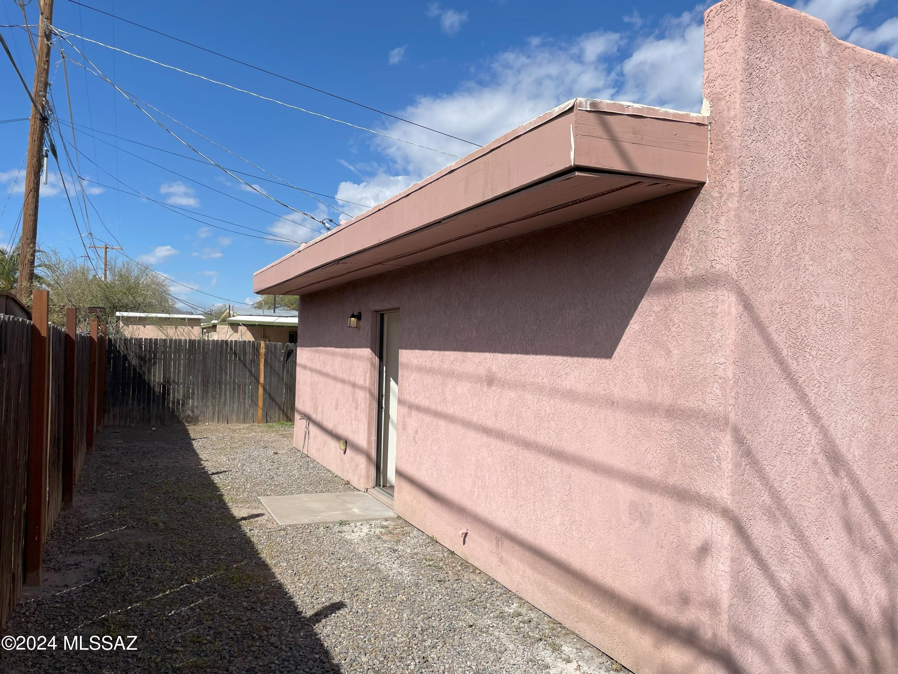 El Rio Park - Residential Lease