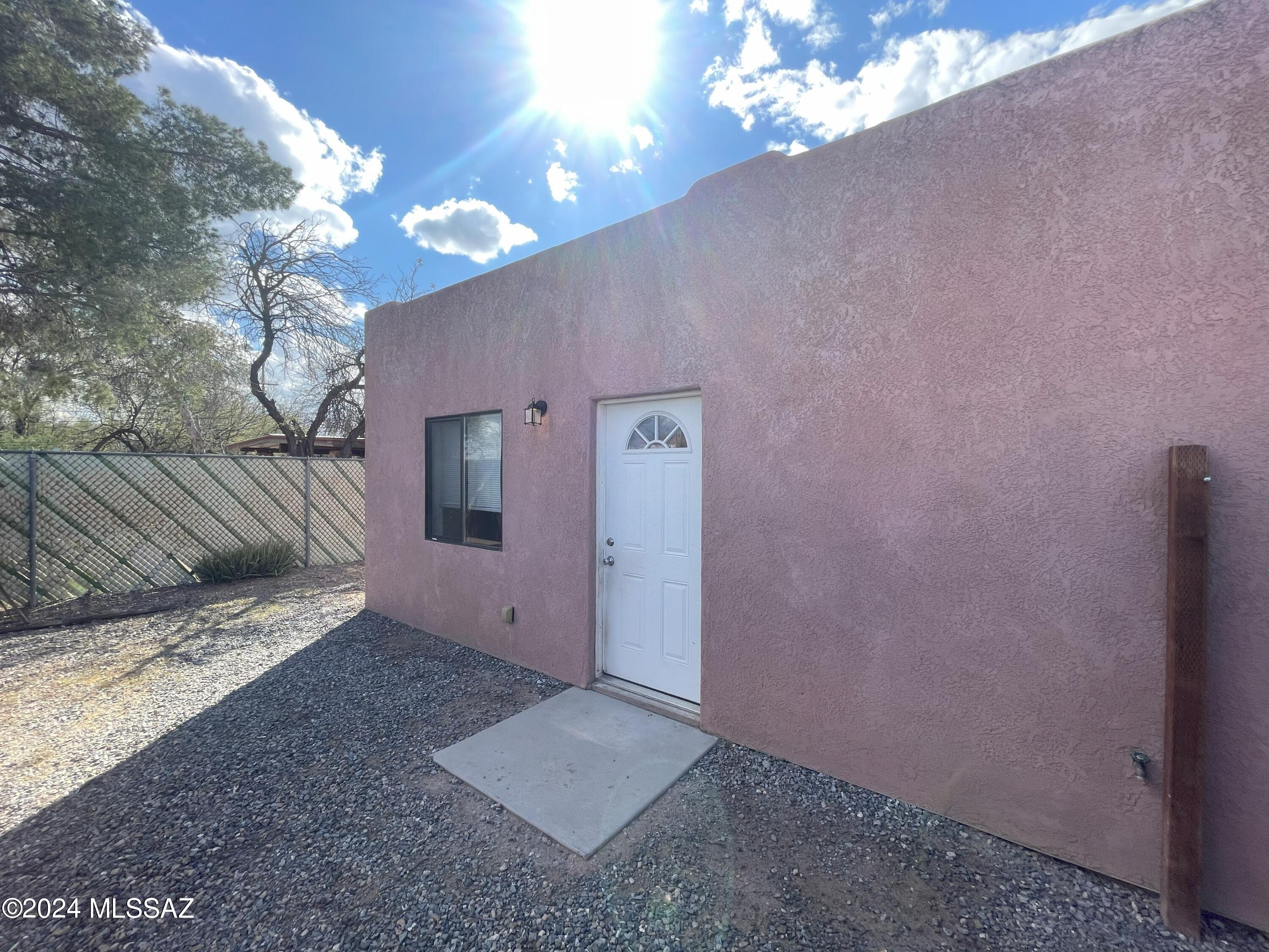 El Rio Park - Residential Lease