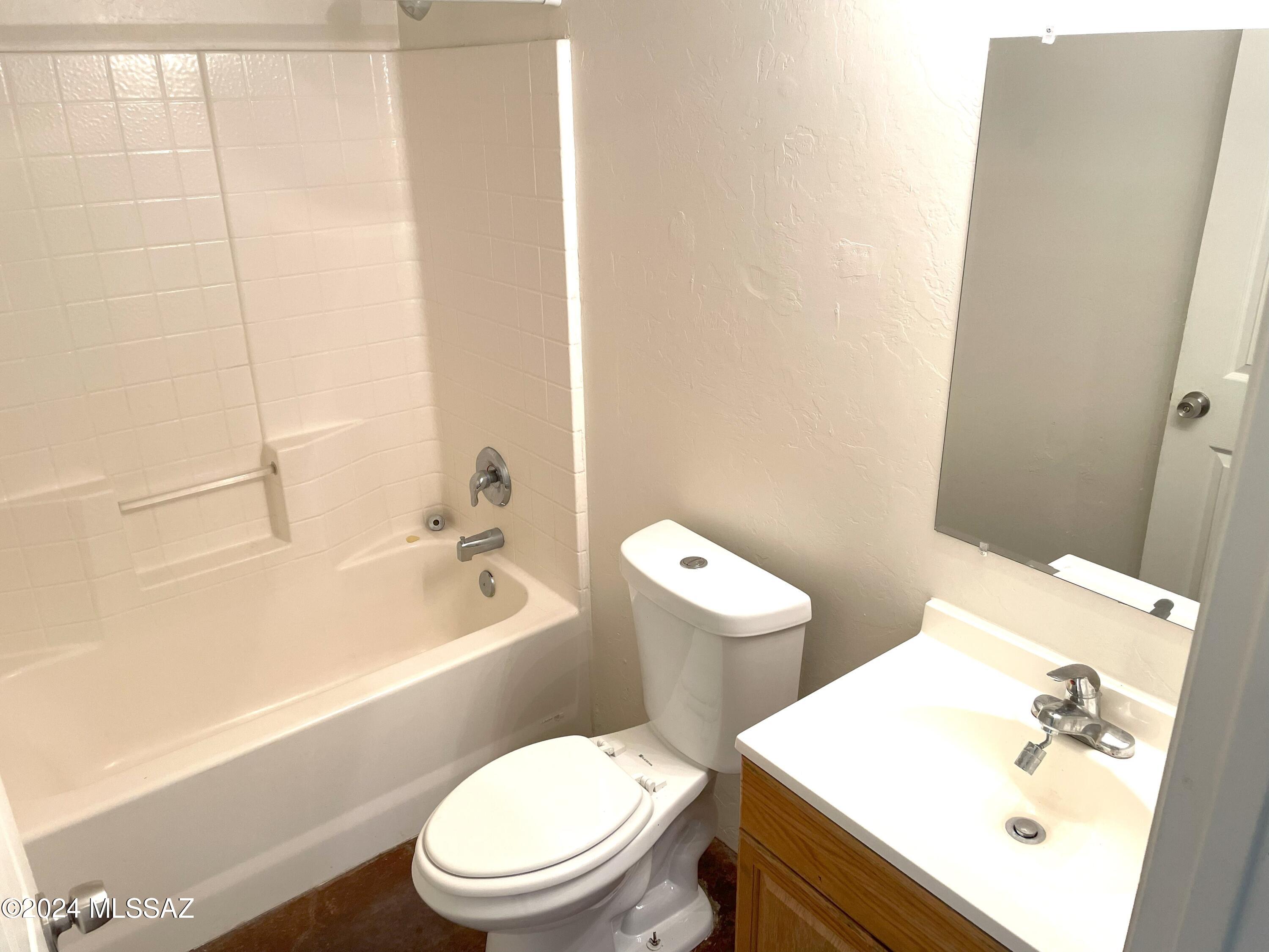 El Rio Park - Residential Lease
