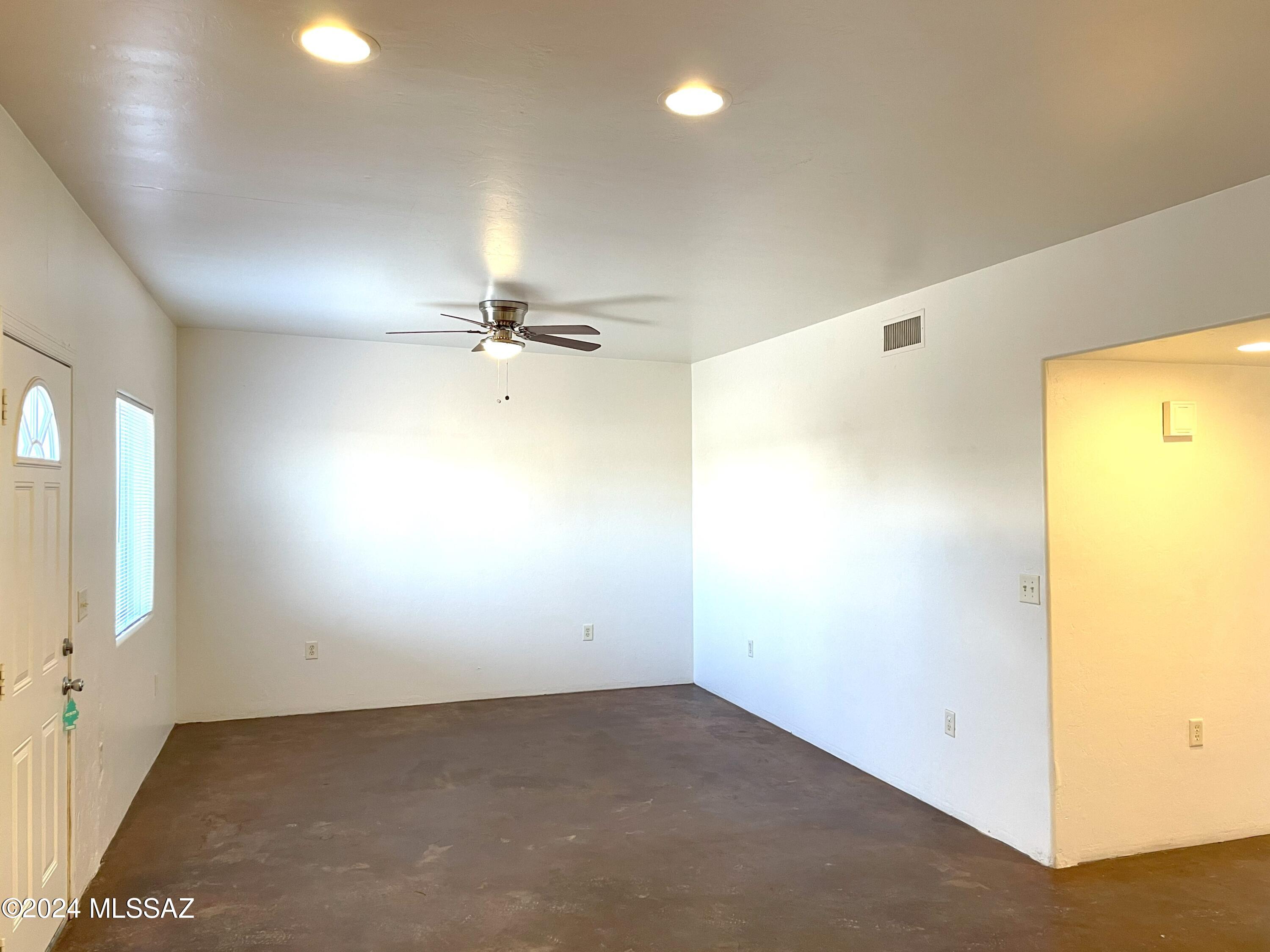 El Rio Park - Residential Lease