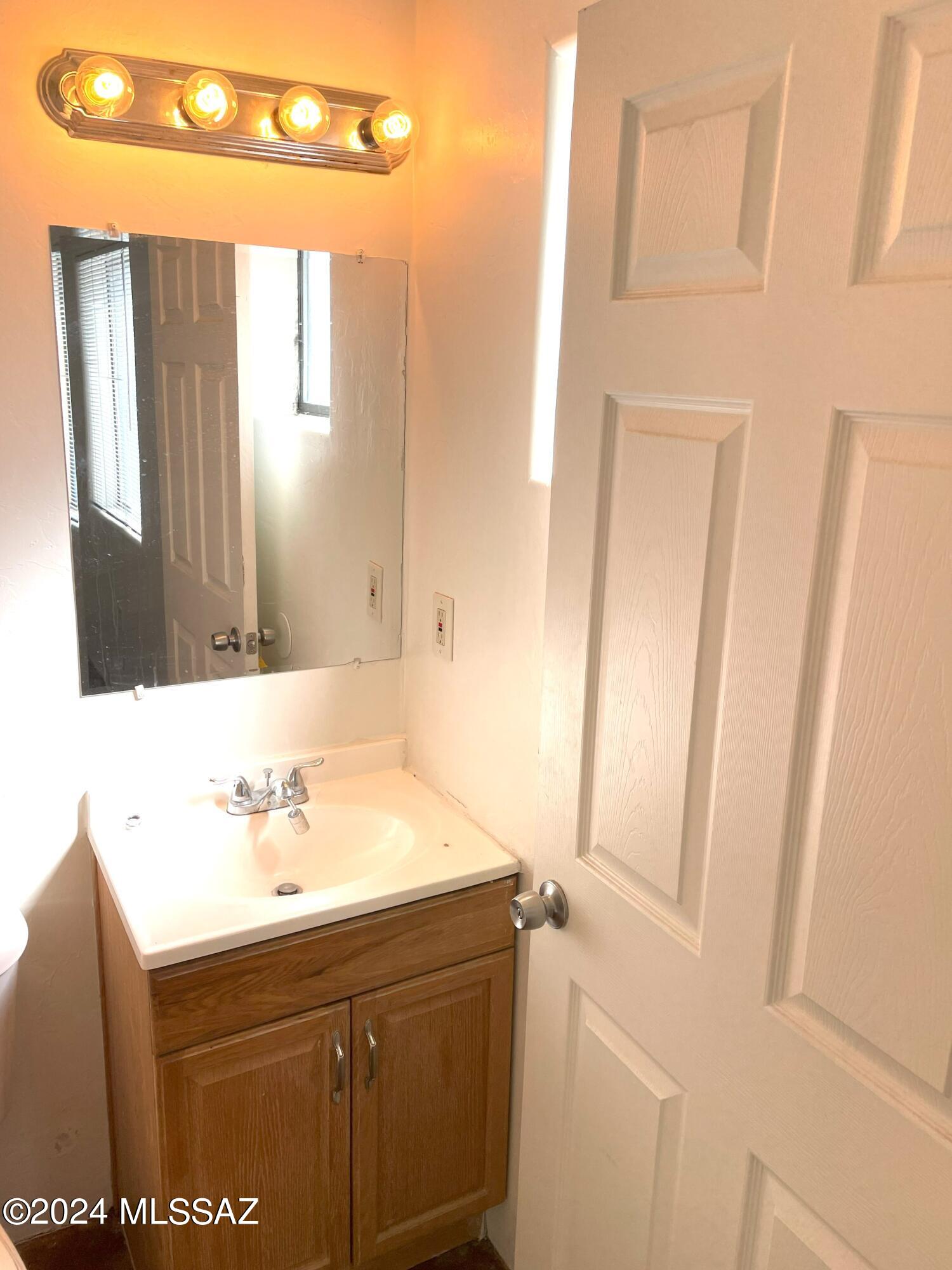 El Rio Park - Residential Lease