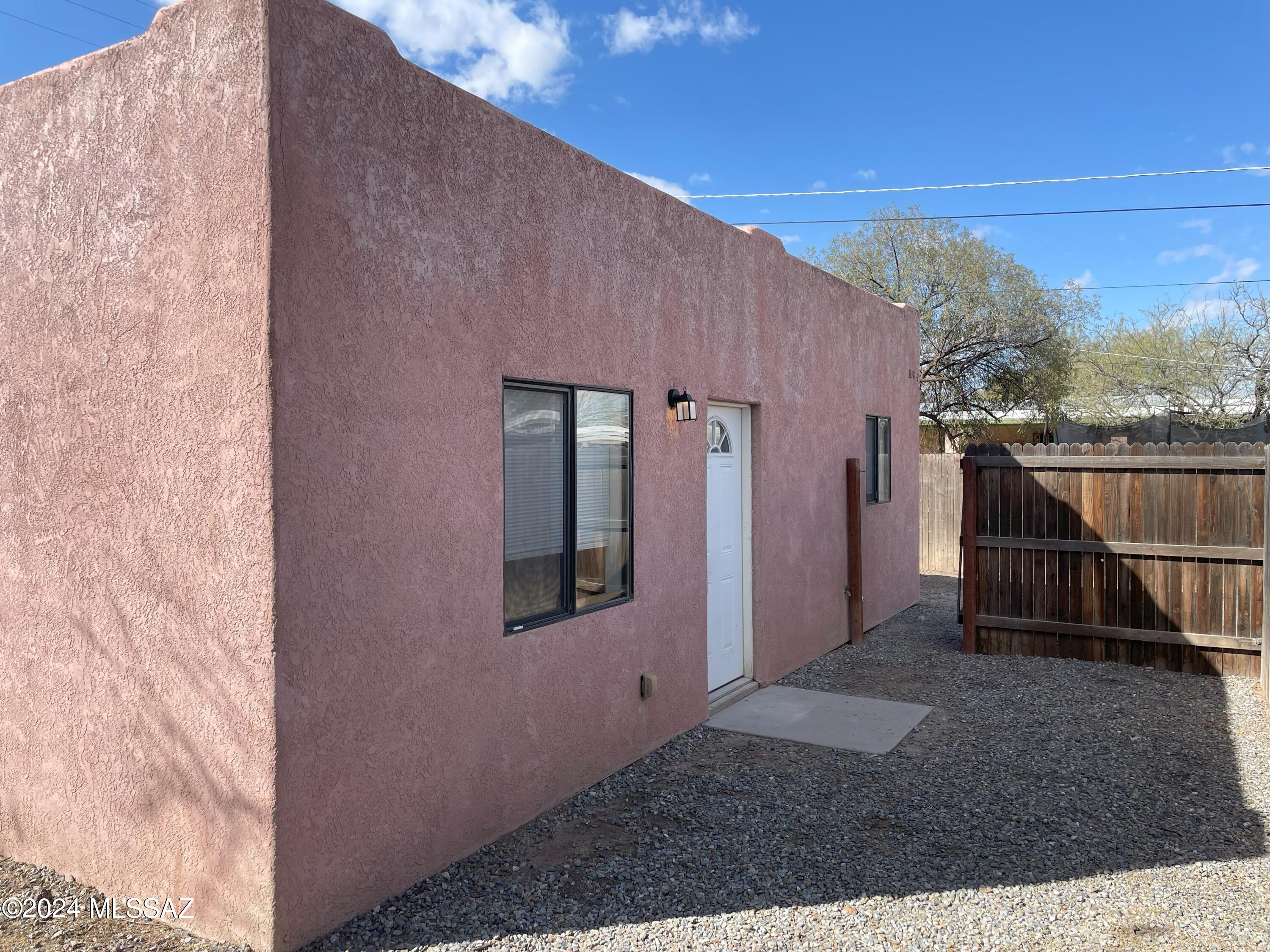 El Rio Park - Residential Lease