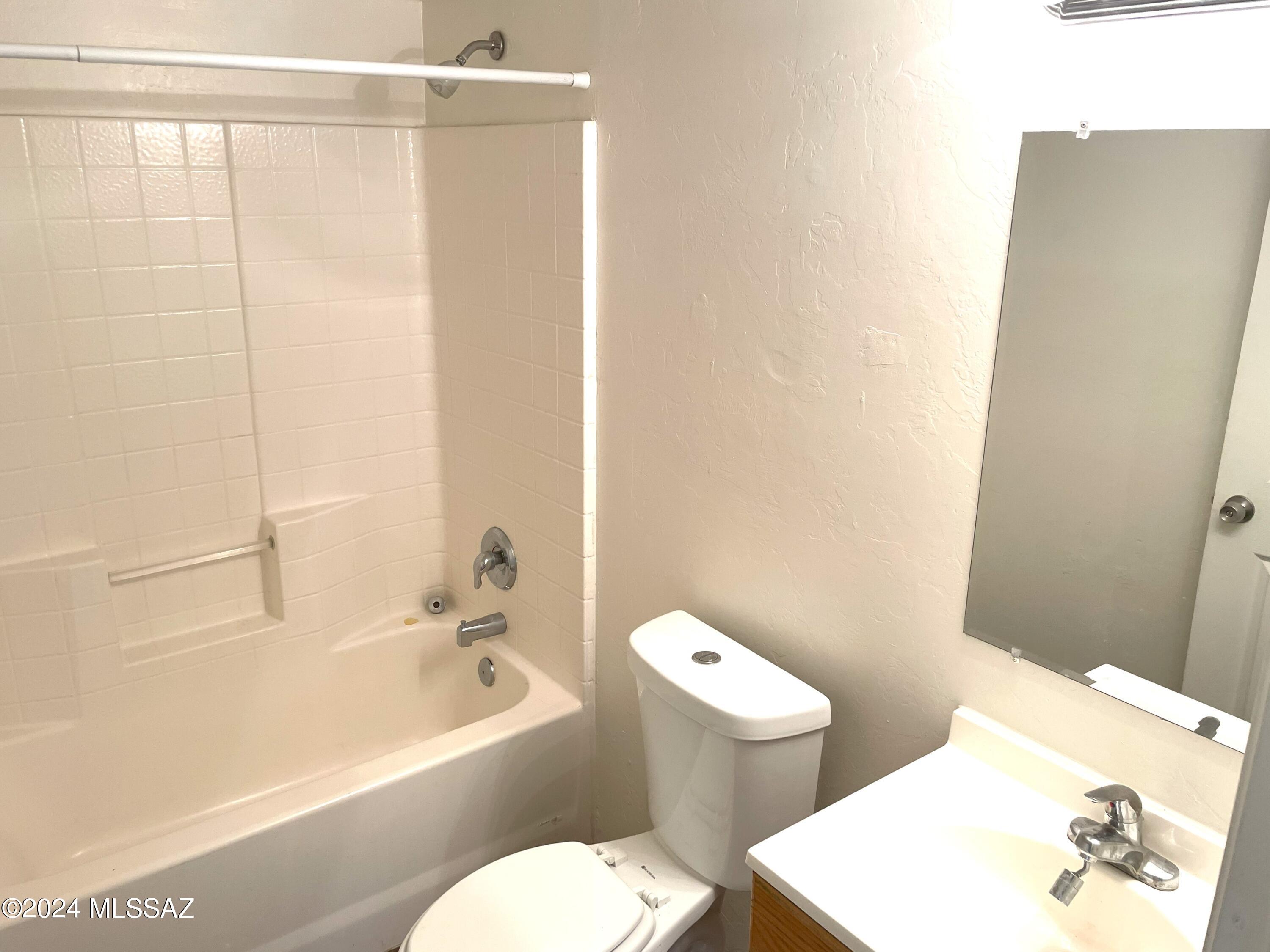 El Rio Park - Residential Lease