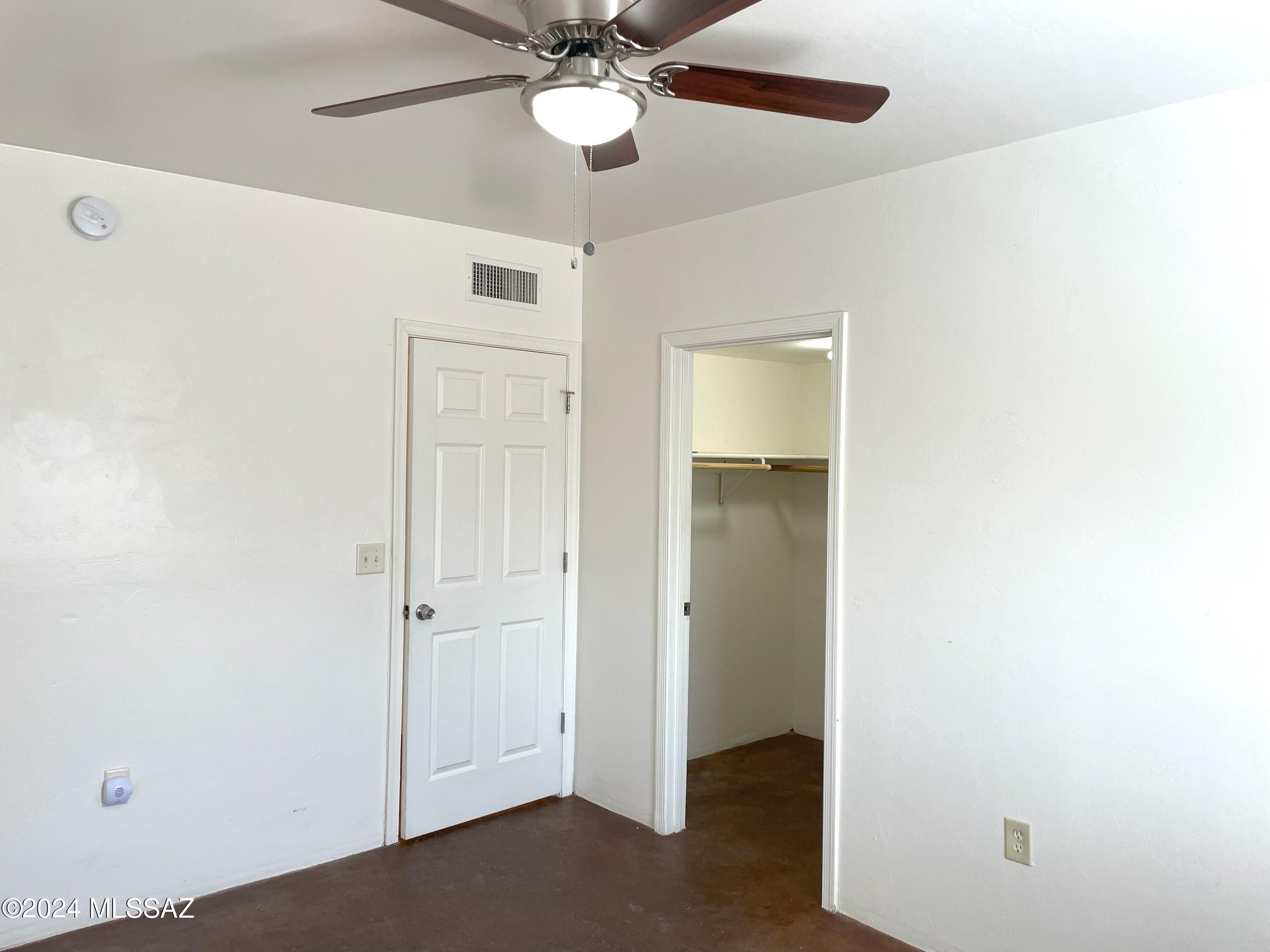 El Rio Park - Residential Lease