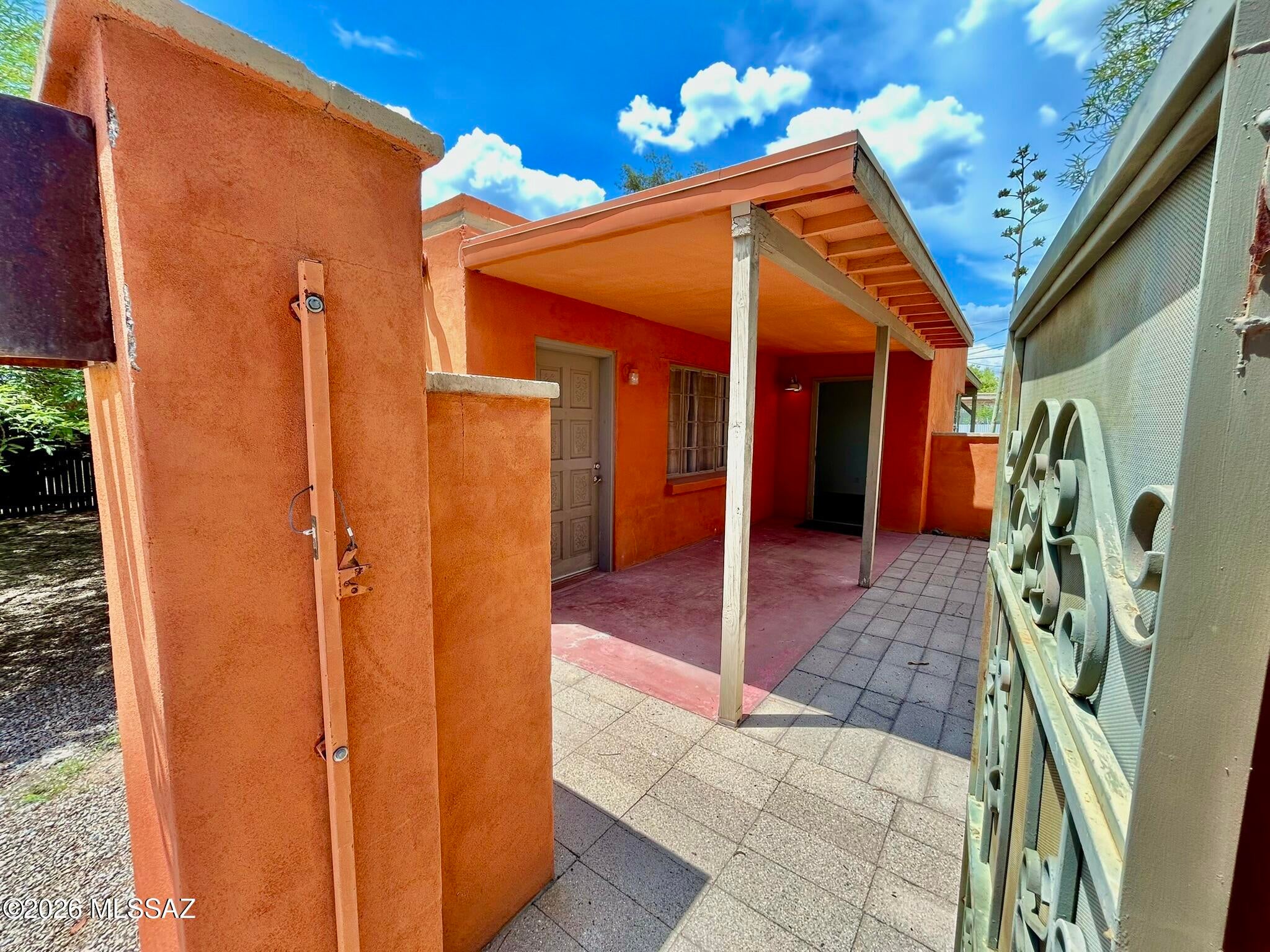 Miracle Mile Manor - Residential