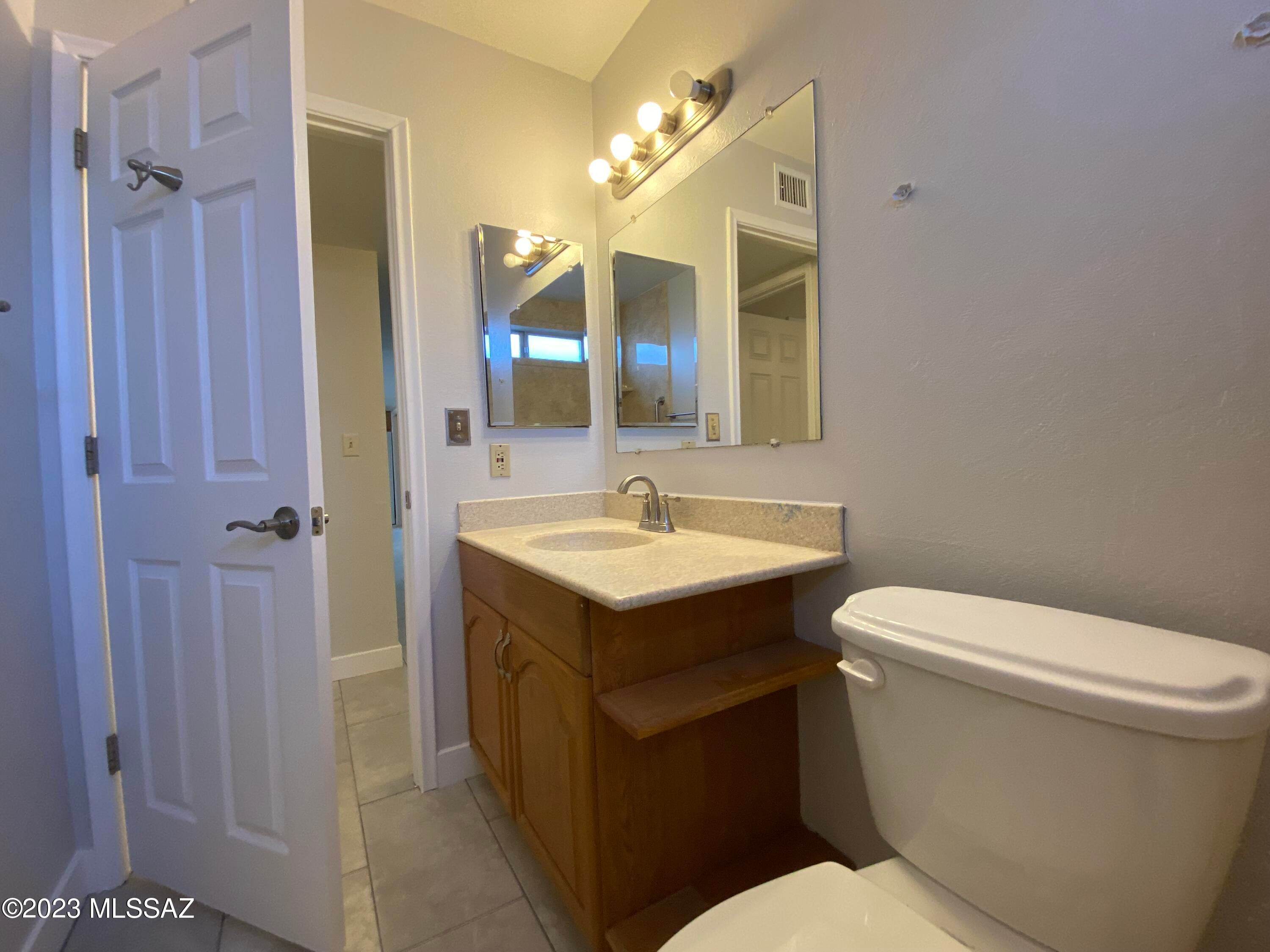 Sutton Place (1-120) - Residential Lease