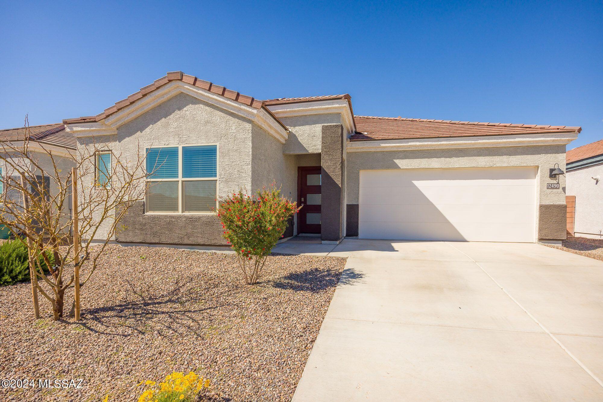 Awesome like new 2022 built home. This fabulous home offers 4 bedrooms and 2 full bathrooms, great room floorplan with split bedroom design, tile in all the right places, carpet in bedrooms only, quartz counters in kitchen and bathrooms, very spacious kitchen with lots of cabinets and center island, gas range and stainless appliances, covered patio and large back yard. This home is clean and ready now.