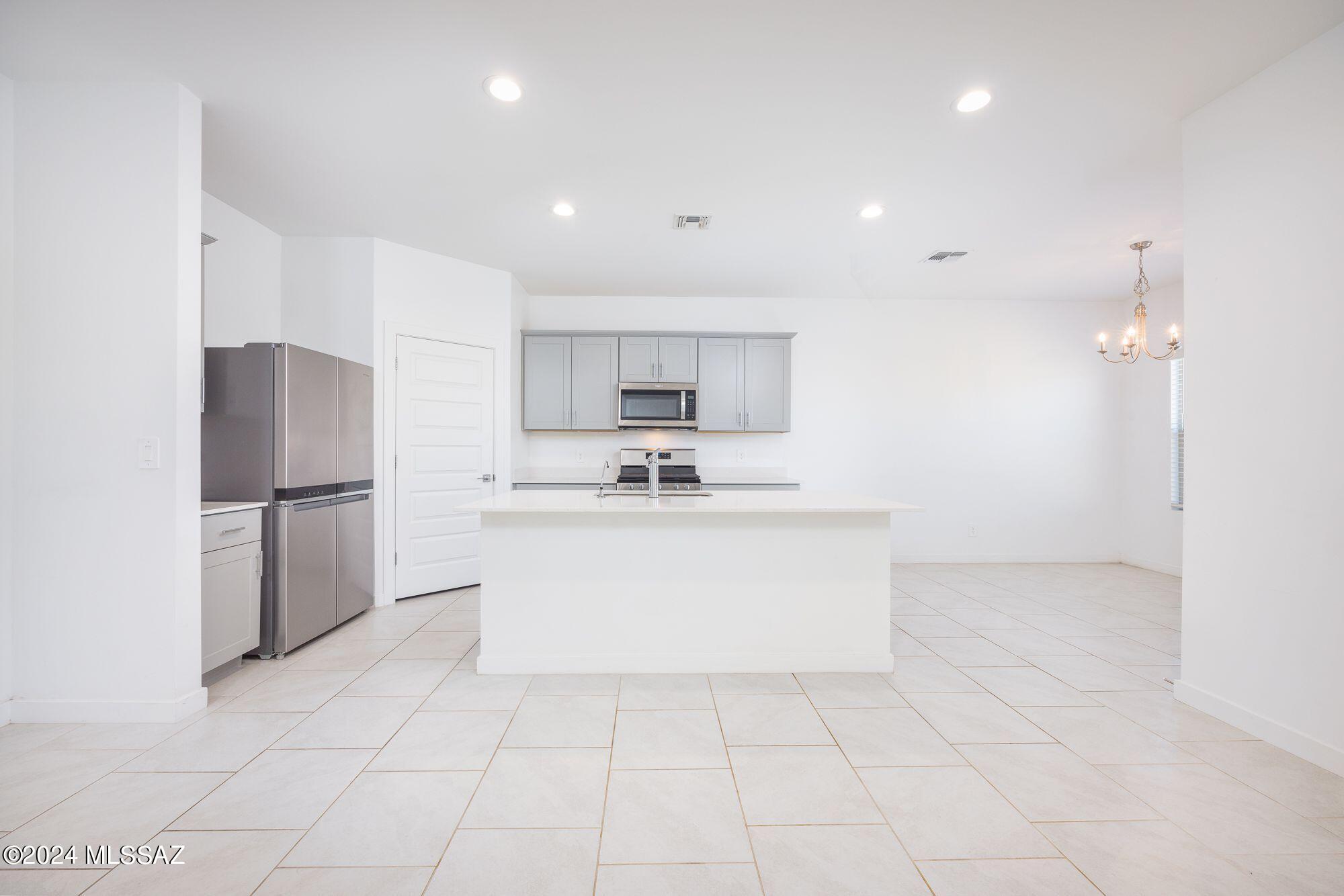 The Village at Barnett - Residential Lease