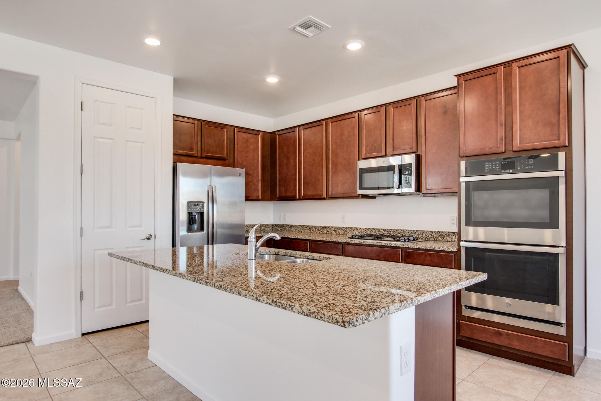 The Vistas At Rincon Knolls SQ20152600506 - Residential