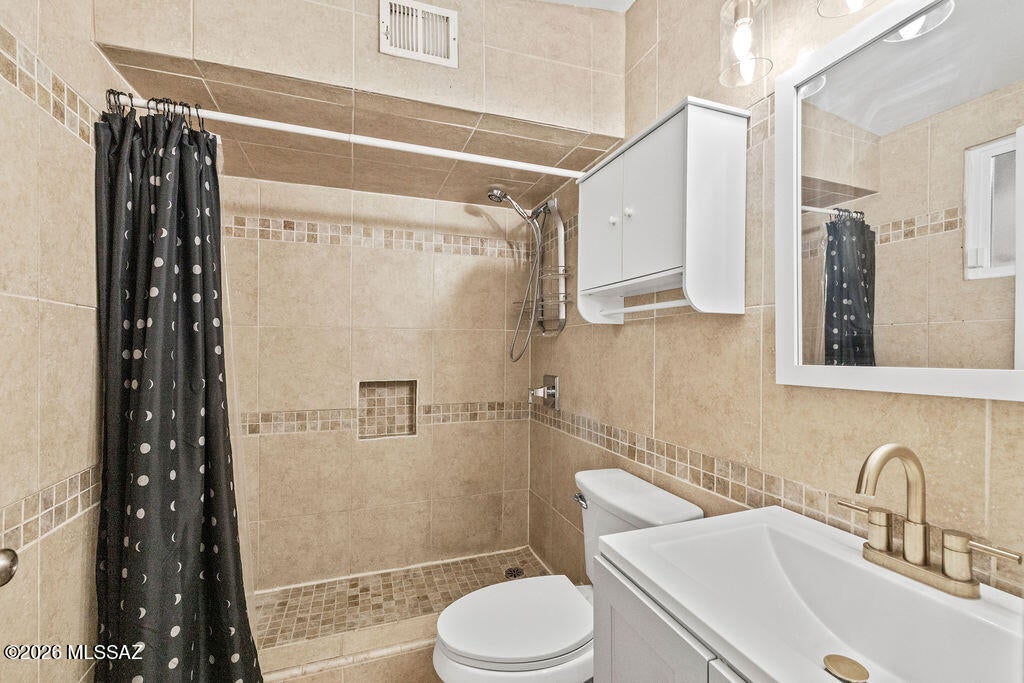 Kingston Knolls Terrace - Residential