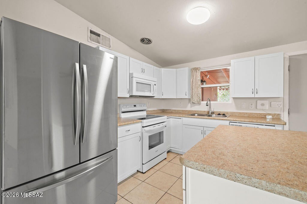 Kingston Knolls Terrace - Residential