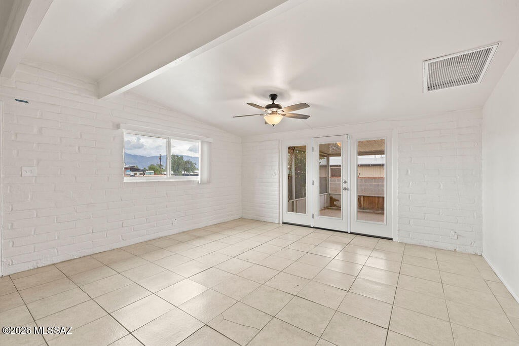 Kingston Knolls Terrace - Residential