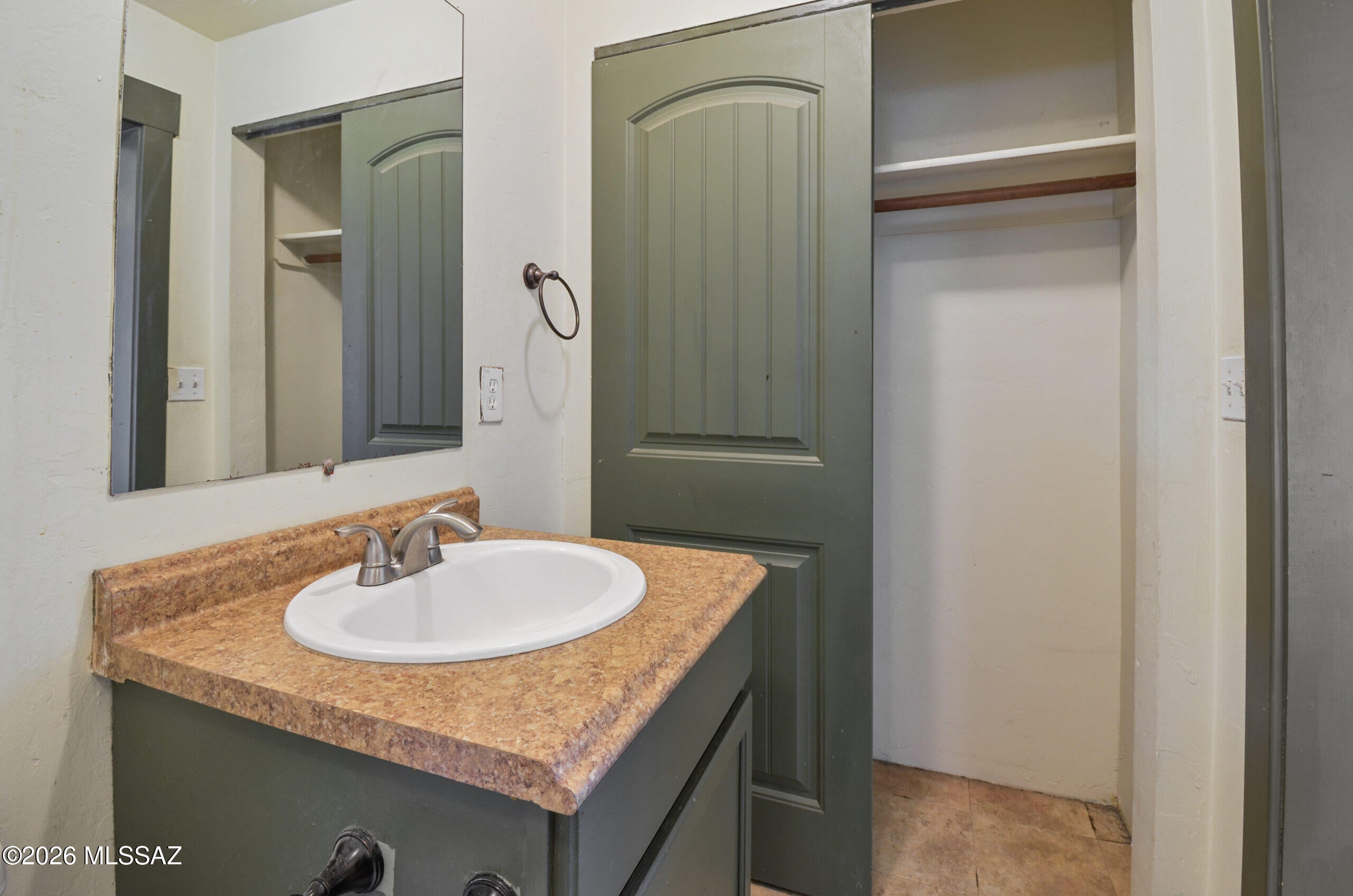Bronx Park - Residential Lease