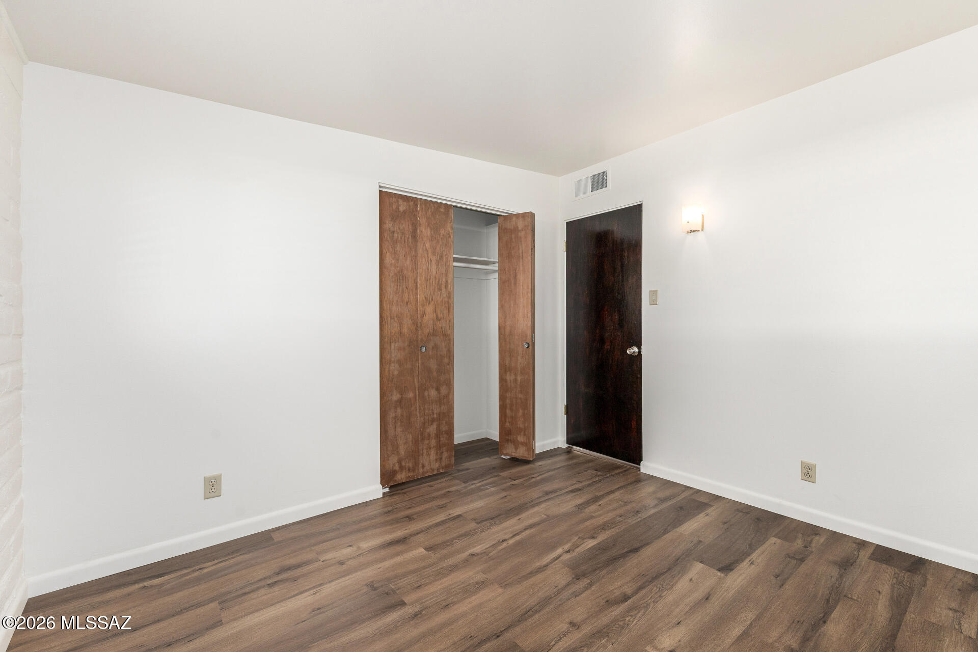 Kingston Knolls Terrace - Residential