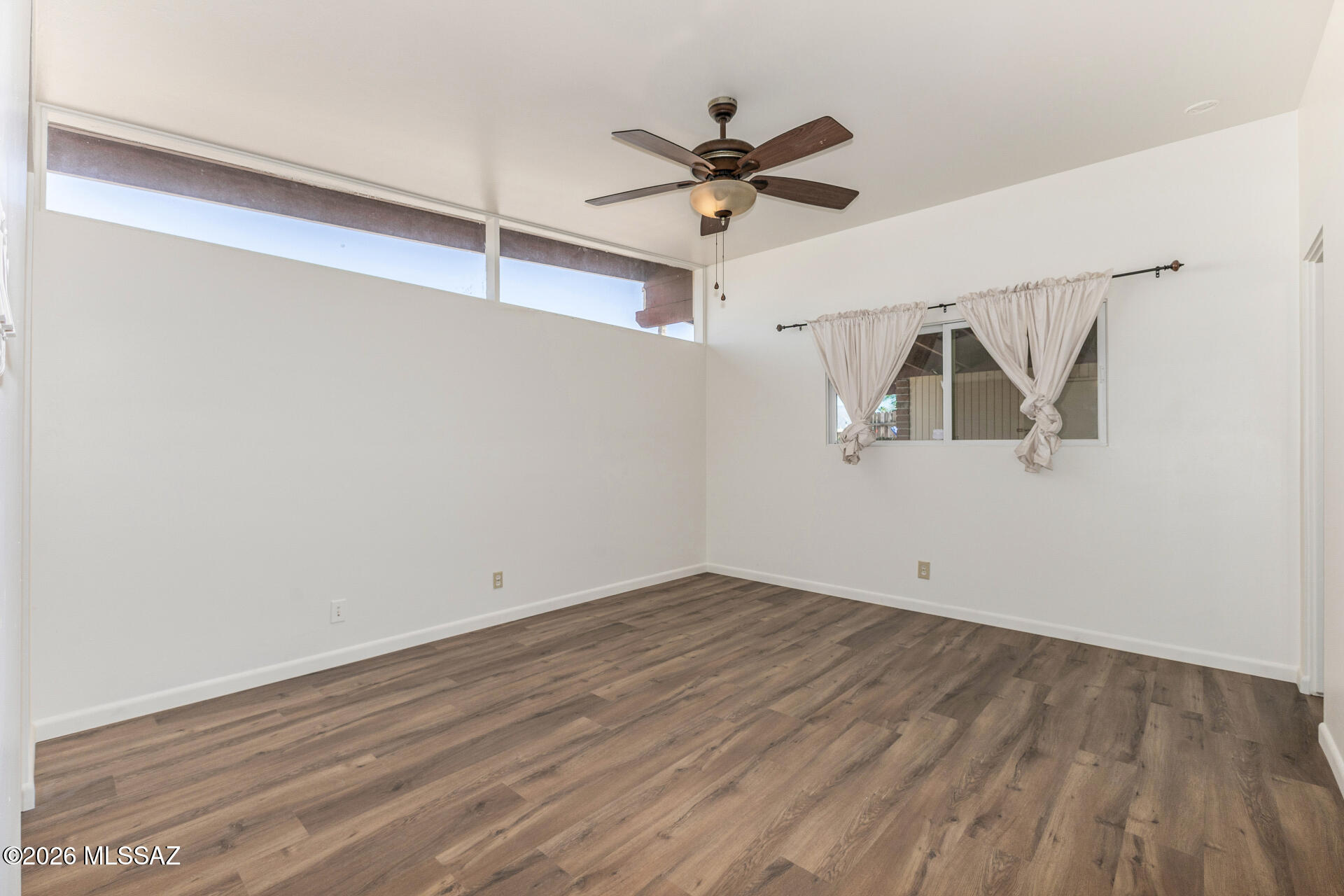 Kingston Knolls Terrace - Residential
