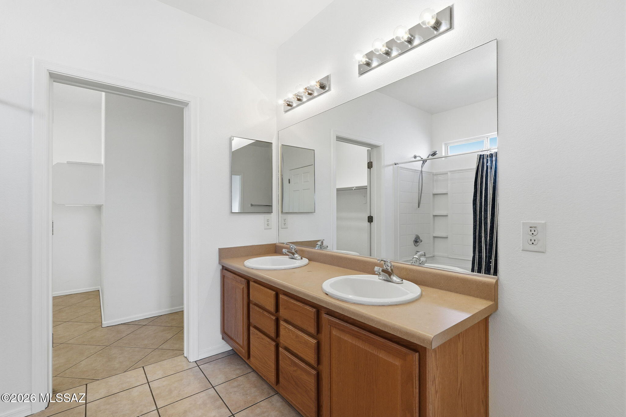 Black Horse (1-411) - Residential