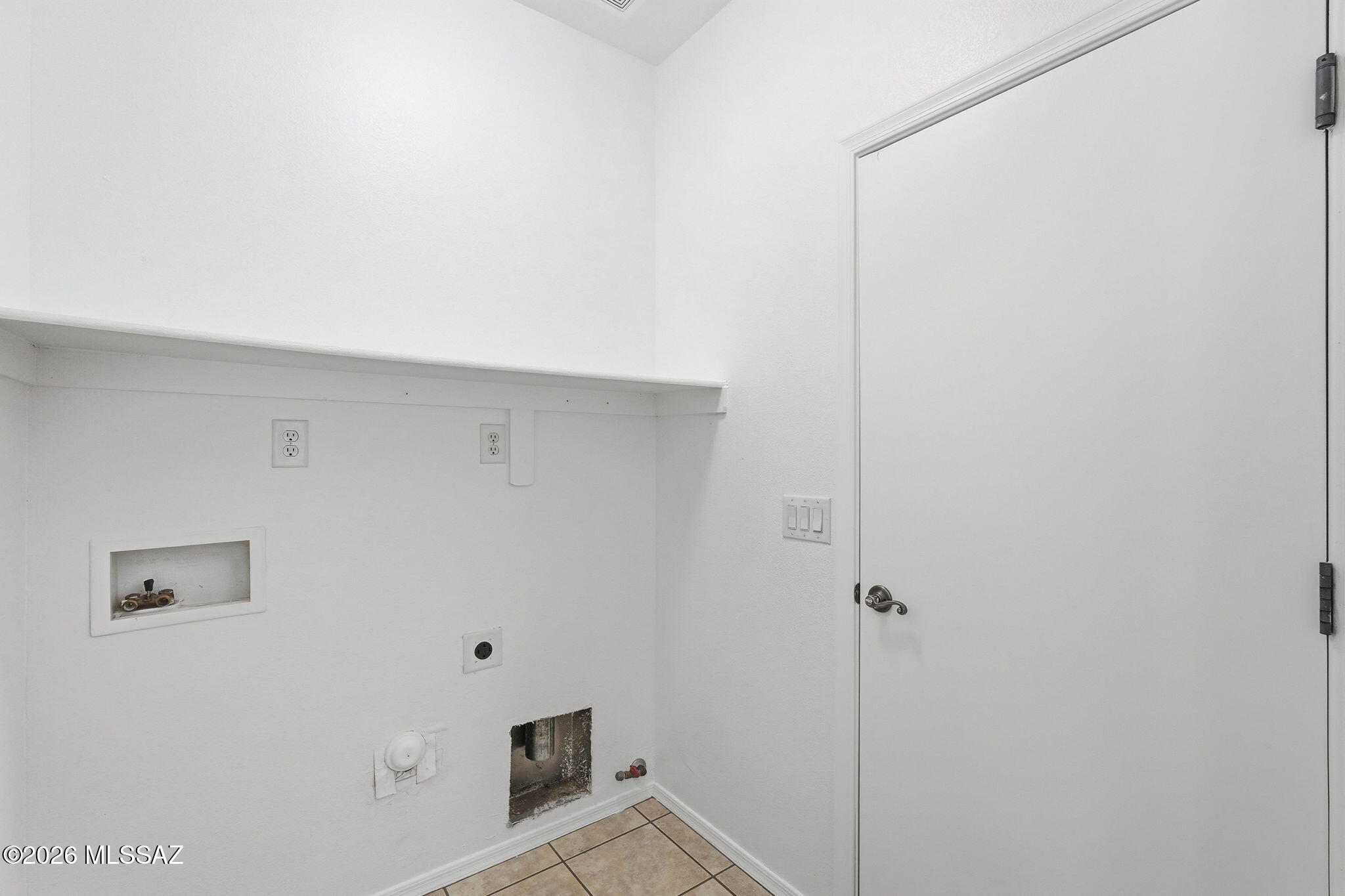 Black Horse (1-411) - Residential