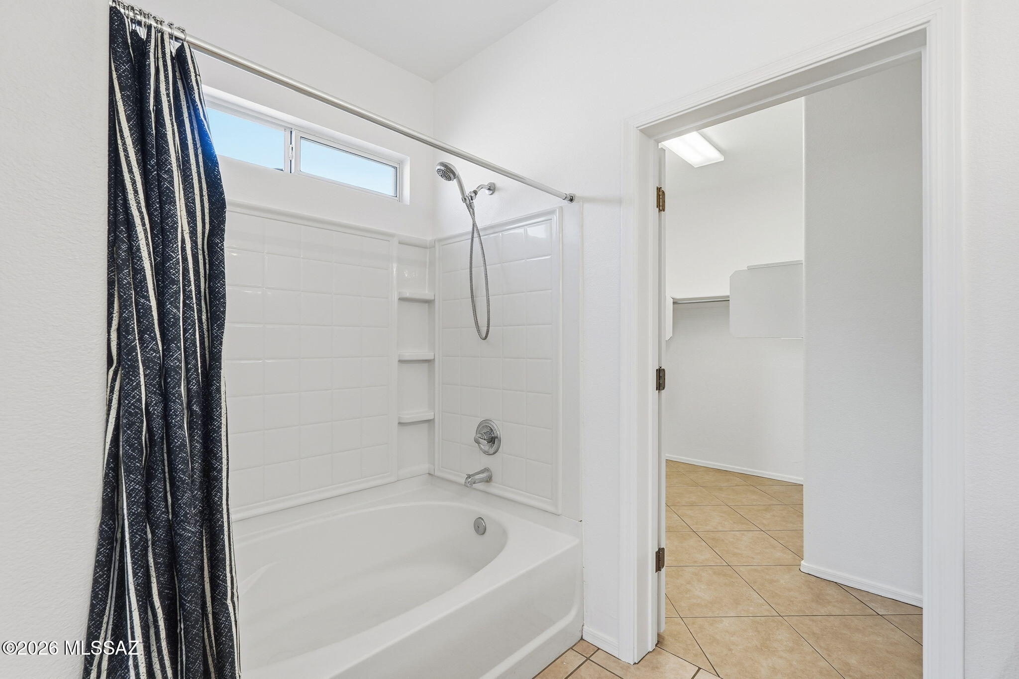Black Horse (1-411) - Residential