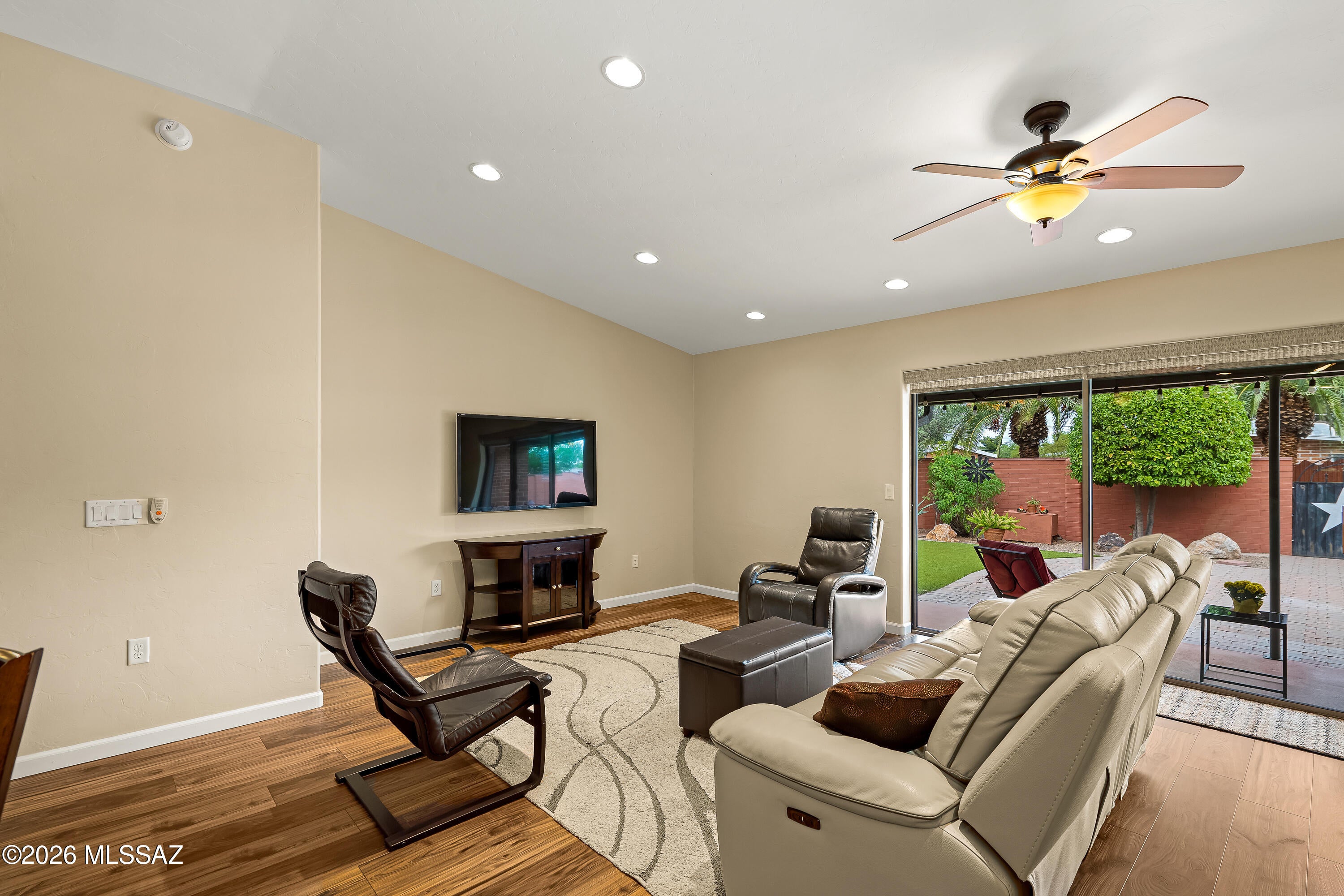Casas Lindas Est - Residential