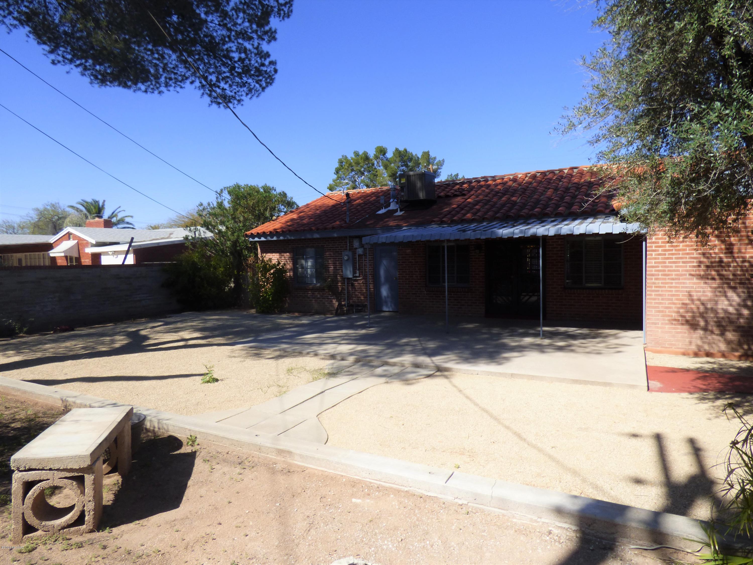 La Mirada (1-8) - Residential Lease