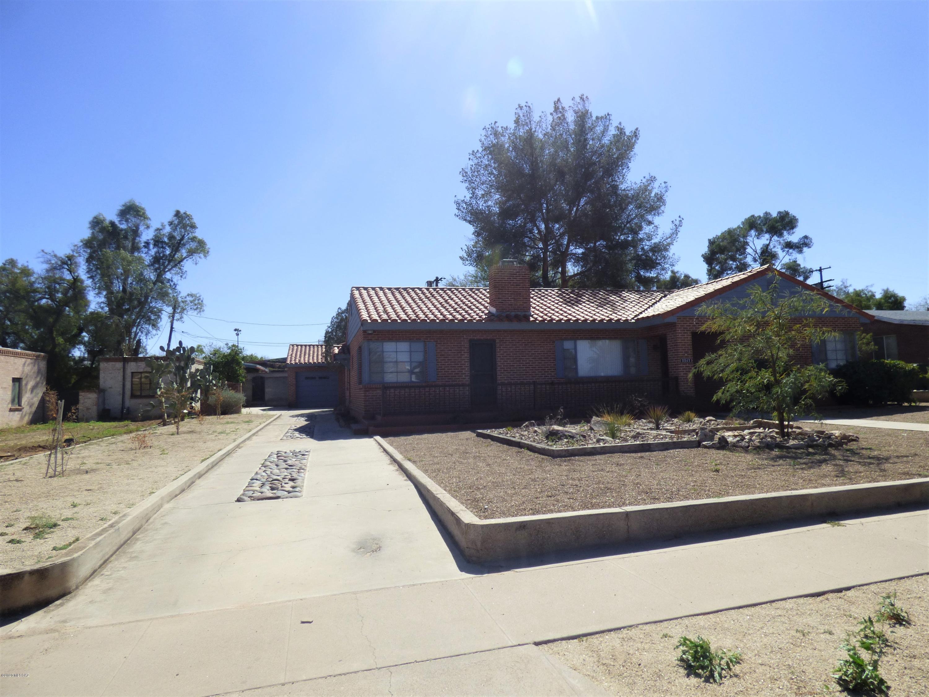 La Mirada (1-8) - Residential Lease