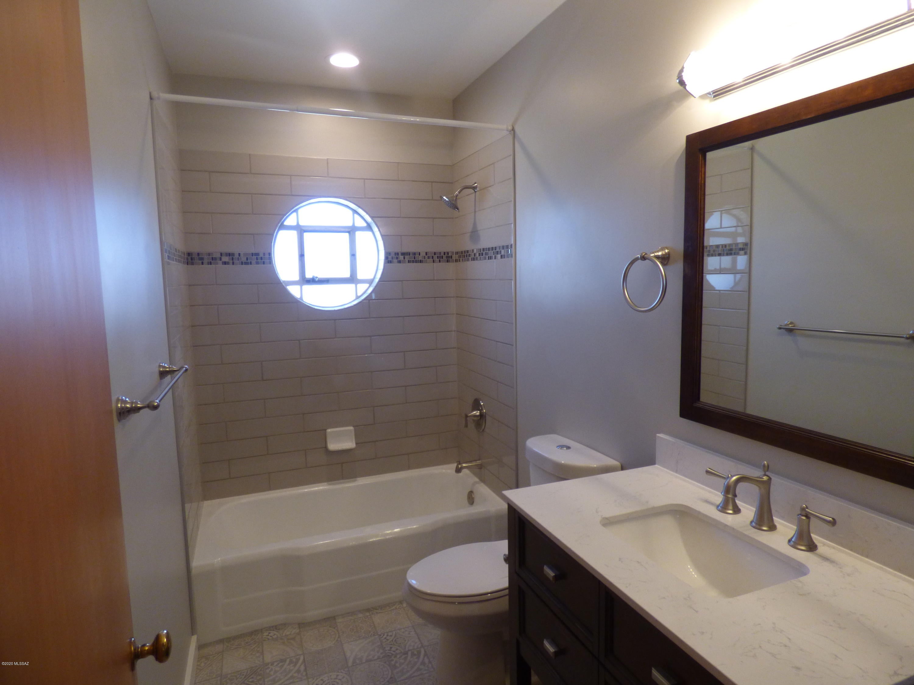 La Mirada (1-8) - Residential Lease
