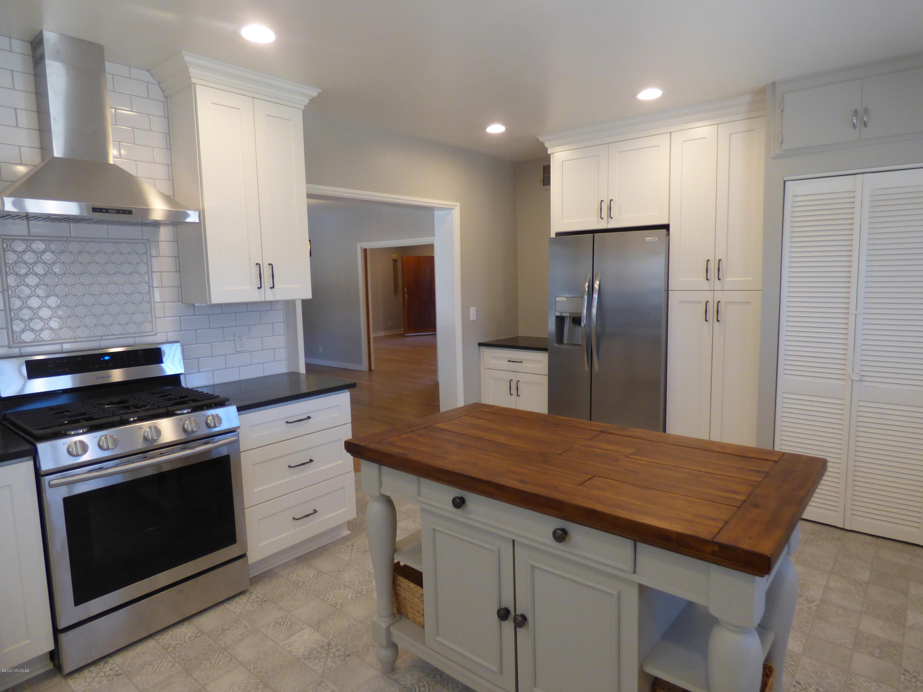 La Mirada (1-8) - Residential Lease