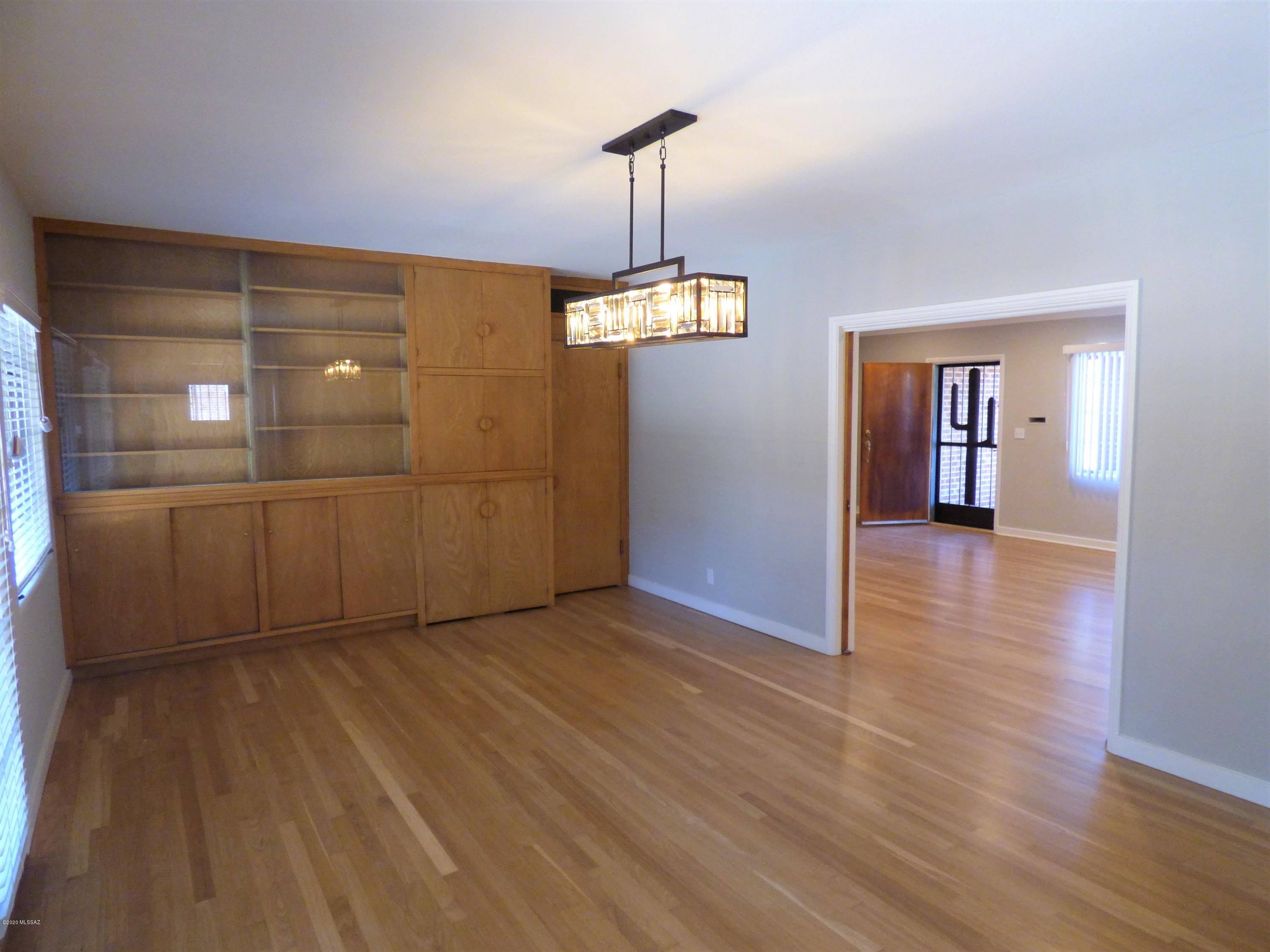 La Mirada (1-8) - Residential Lease