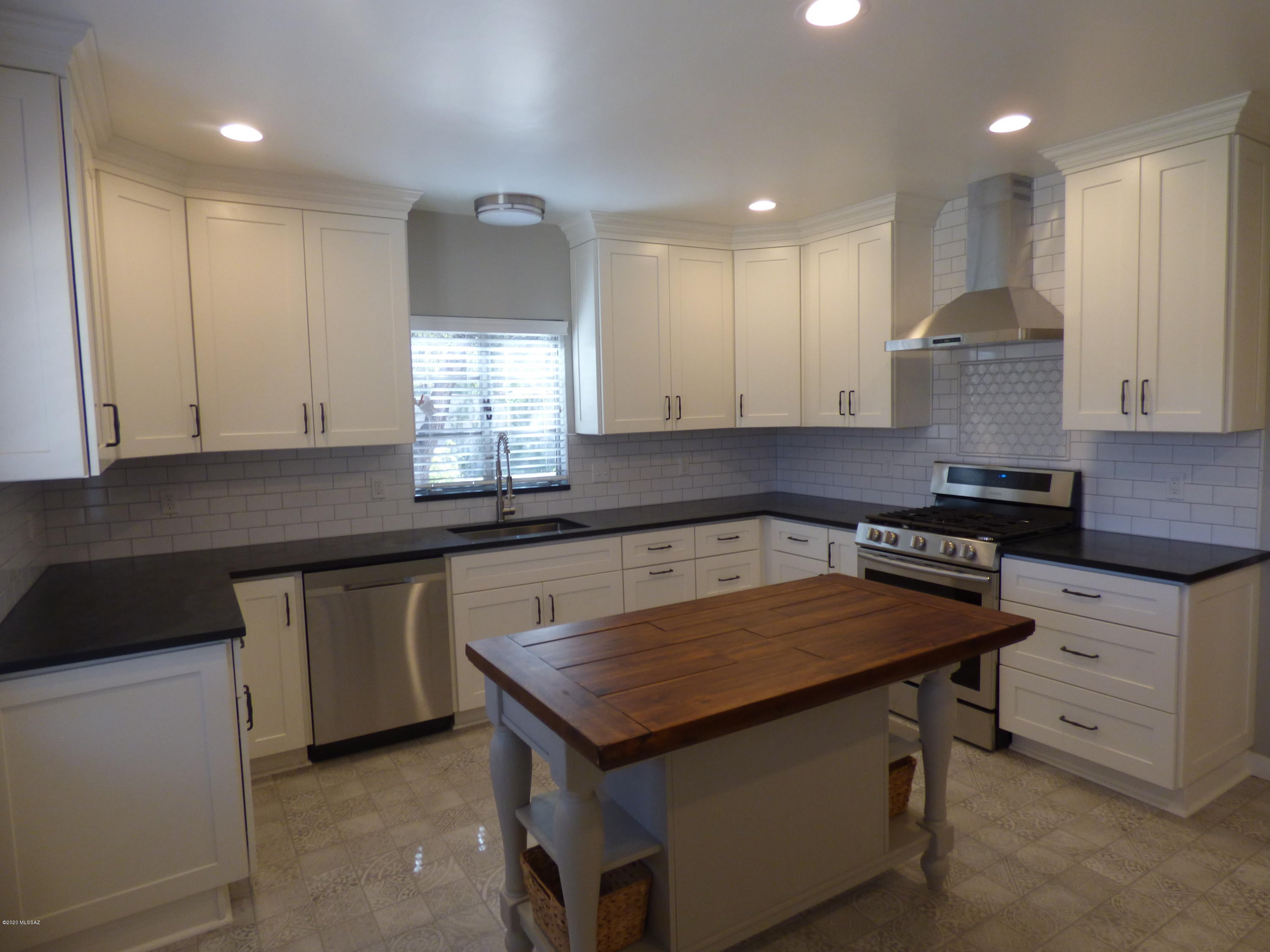 La Mirada (1-8) - Residential Lease