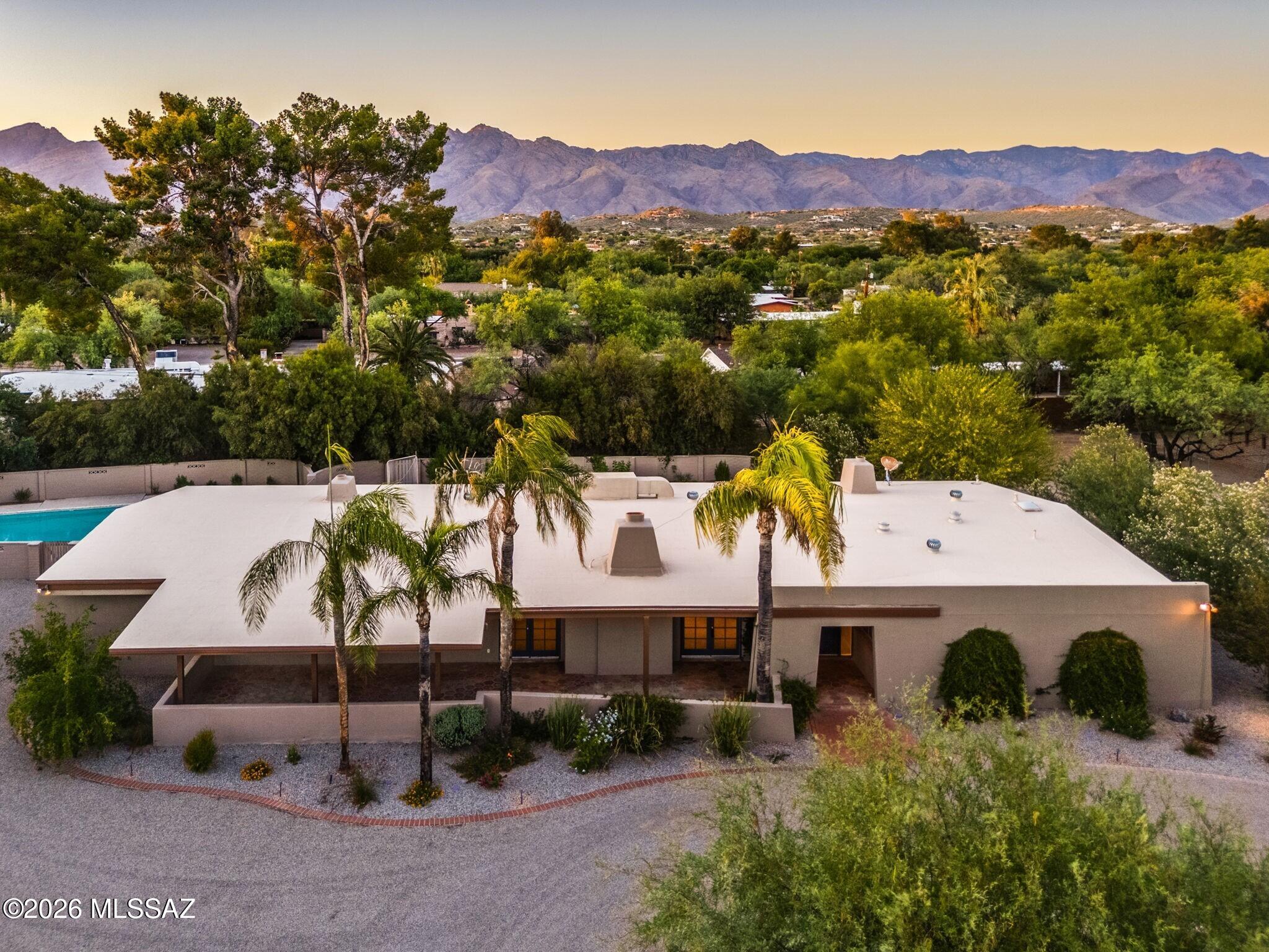 Country Club Estates NO. 2 (1-5) - Residential Lease