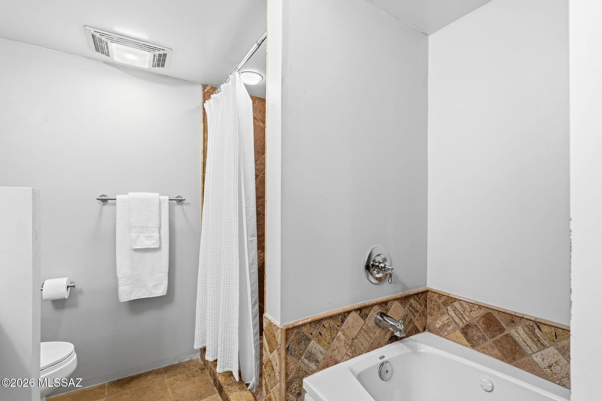Country Club Estates NO. 2 (1-5) - Residential Lease