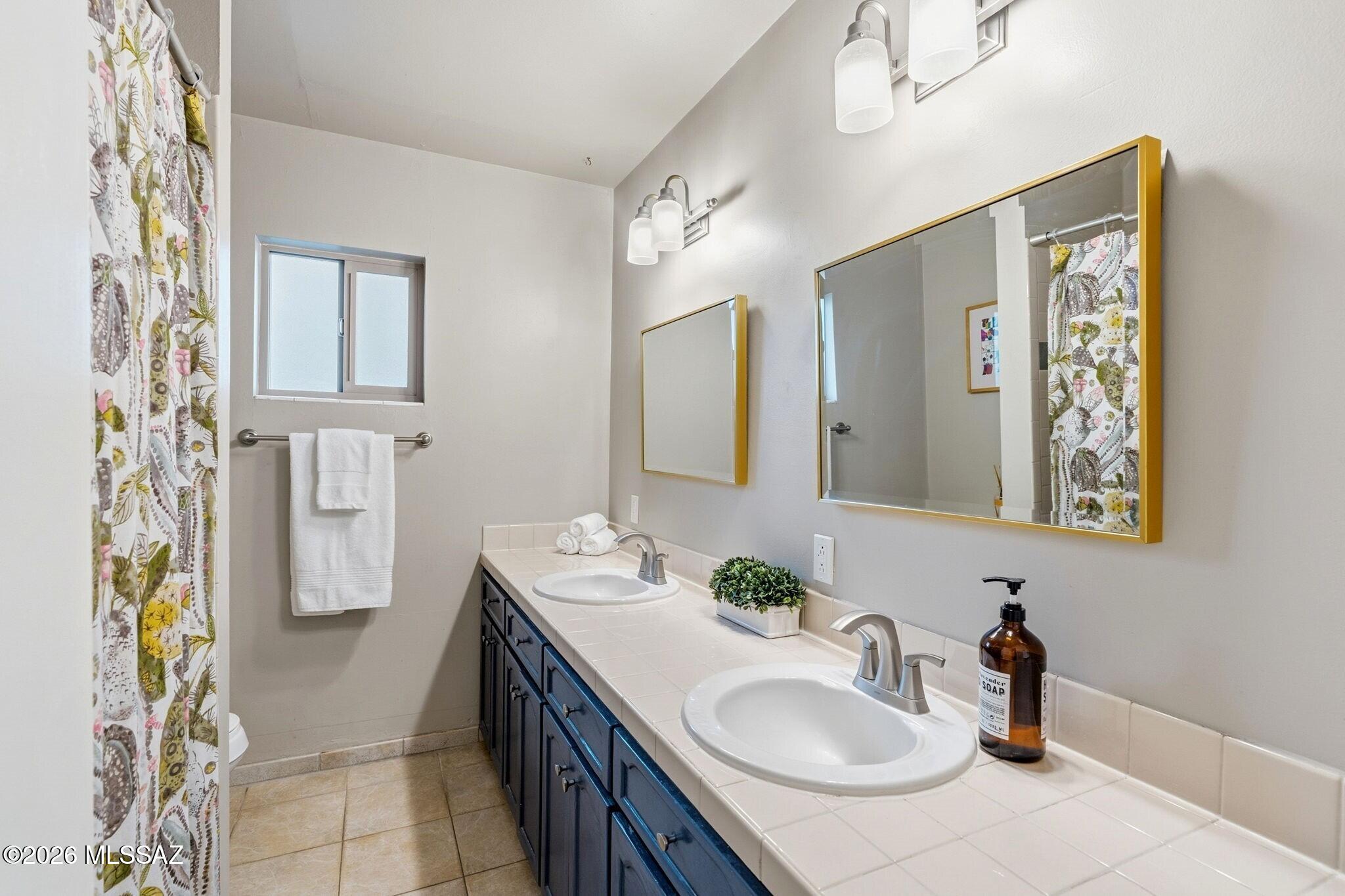 Country Club Estates NO. 2 (1-5) - Residential Lease
