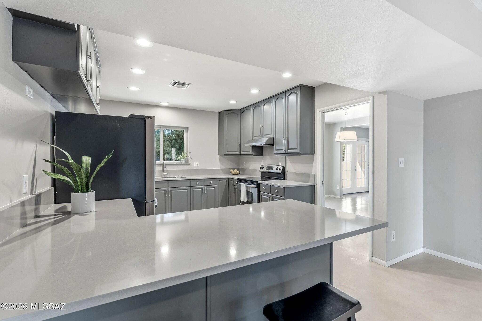 Country Club Estates NO. 2 (1-5) - Residential Lease