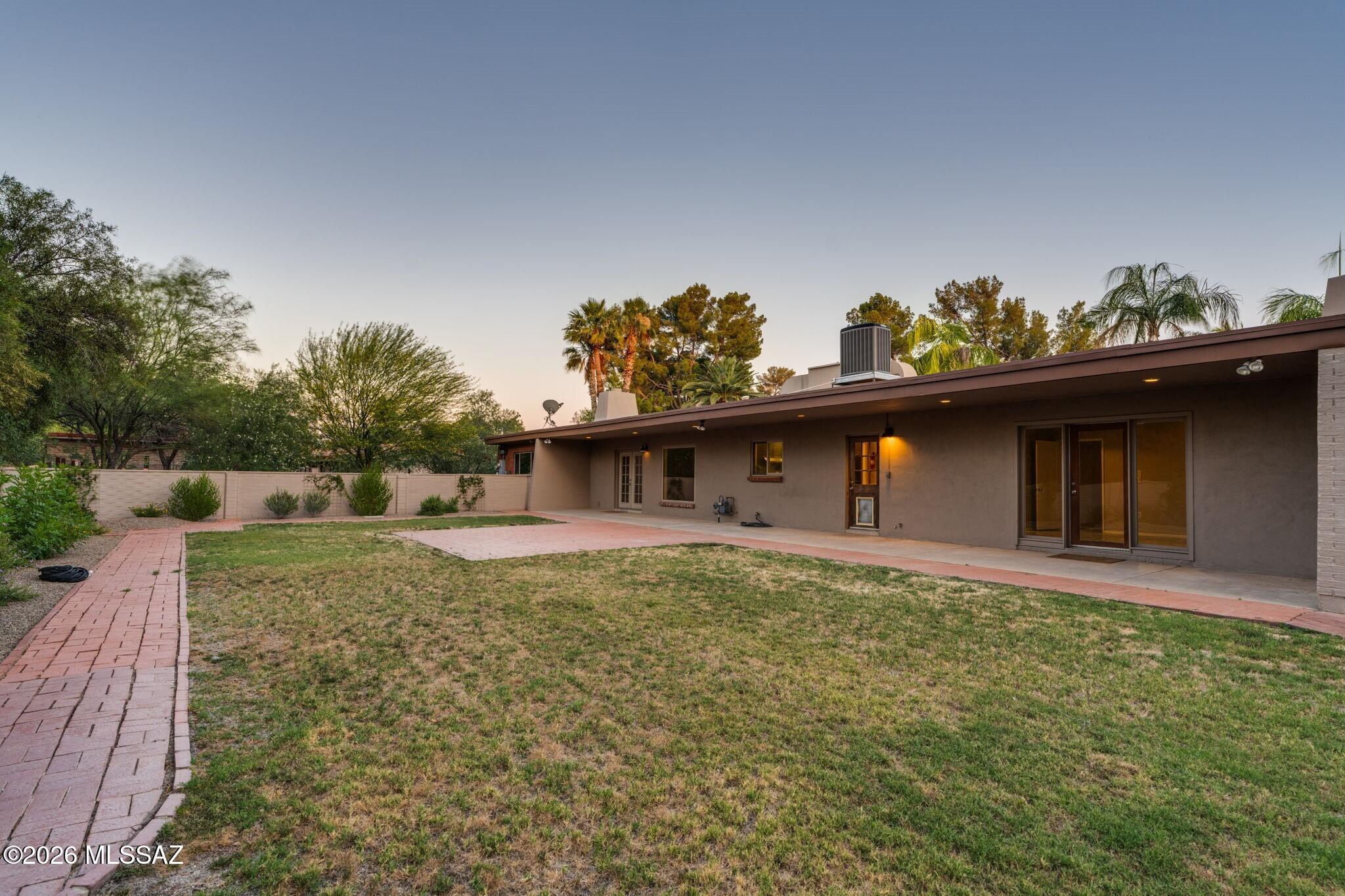 Country Club Estates NO. 2 (1-5) - Residential Lease