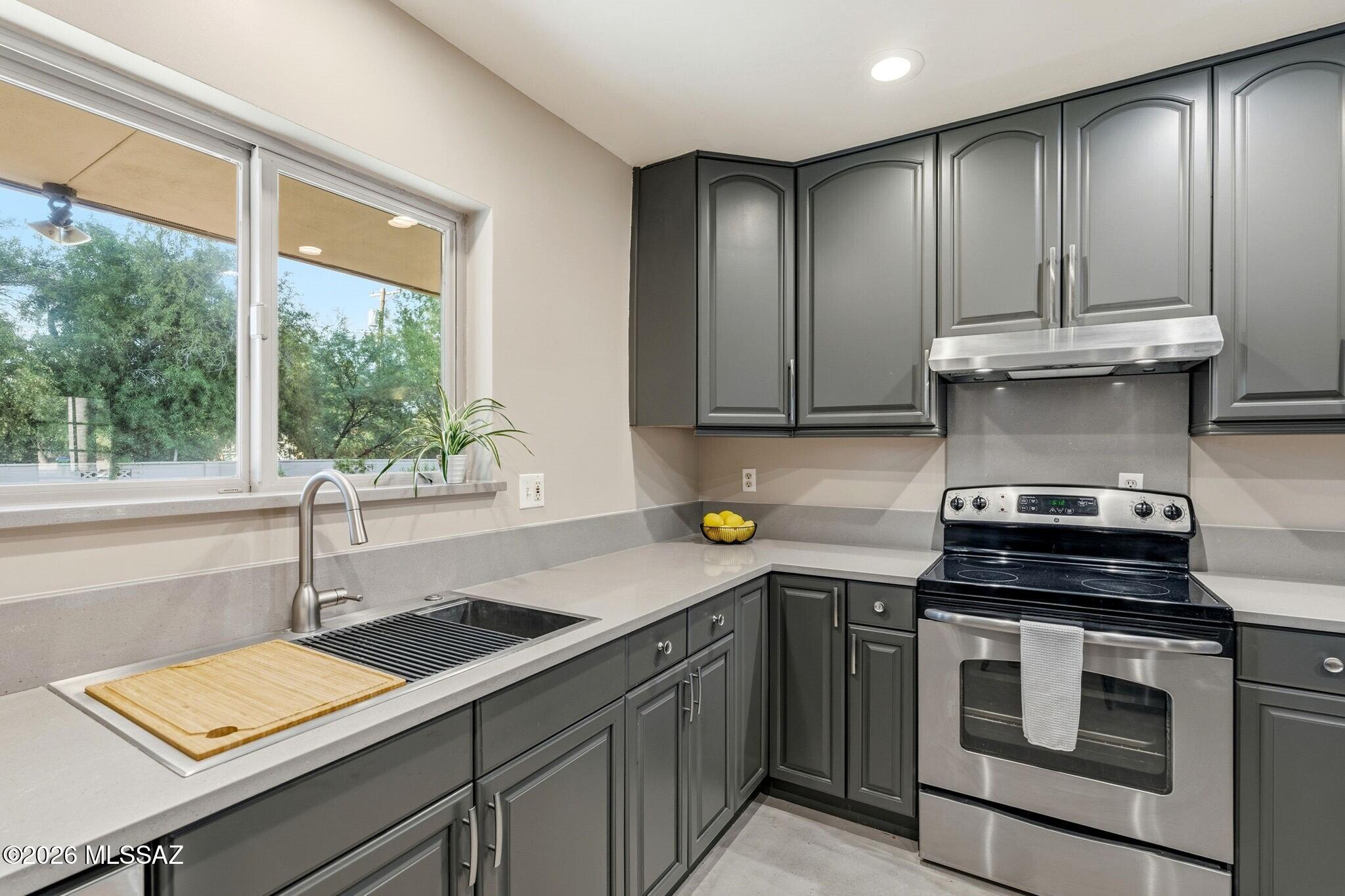 Country Club Estates NO. 2 (1-5) - Residential Lease
