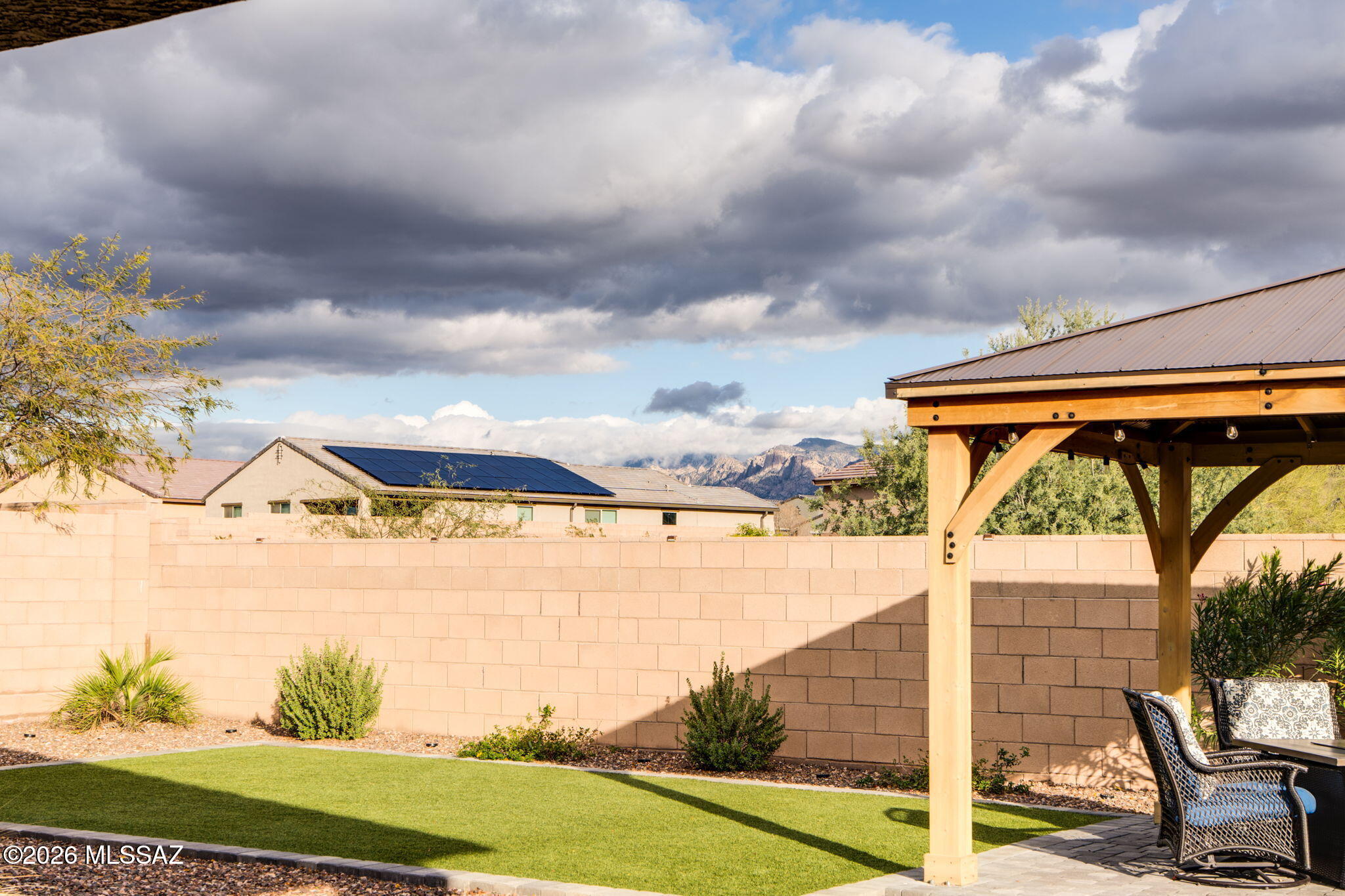 Twin Peaks and Lambert Lane - Residential