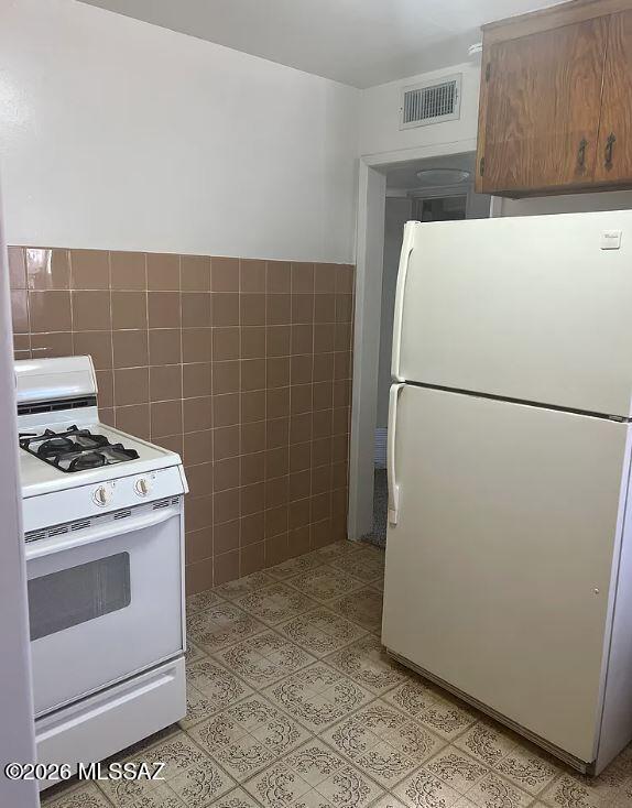 Country Club Annex - Residential Lease