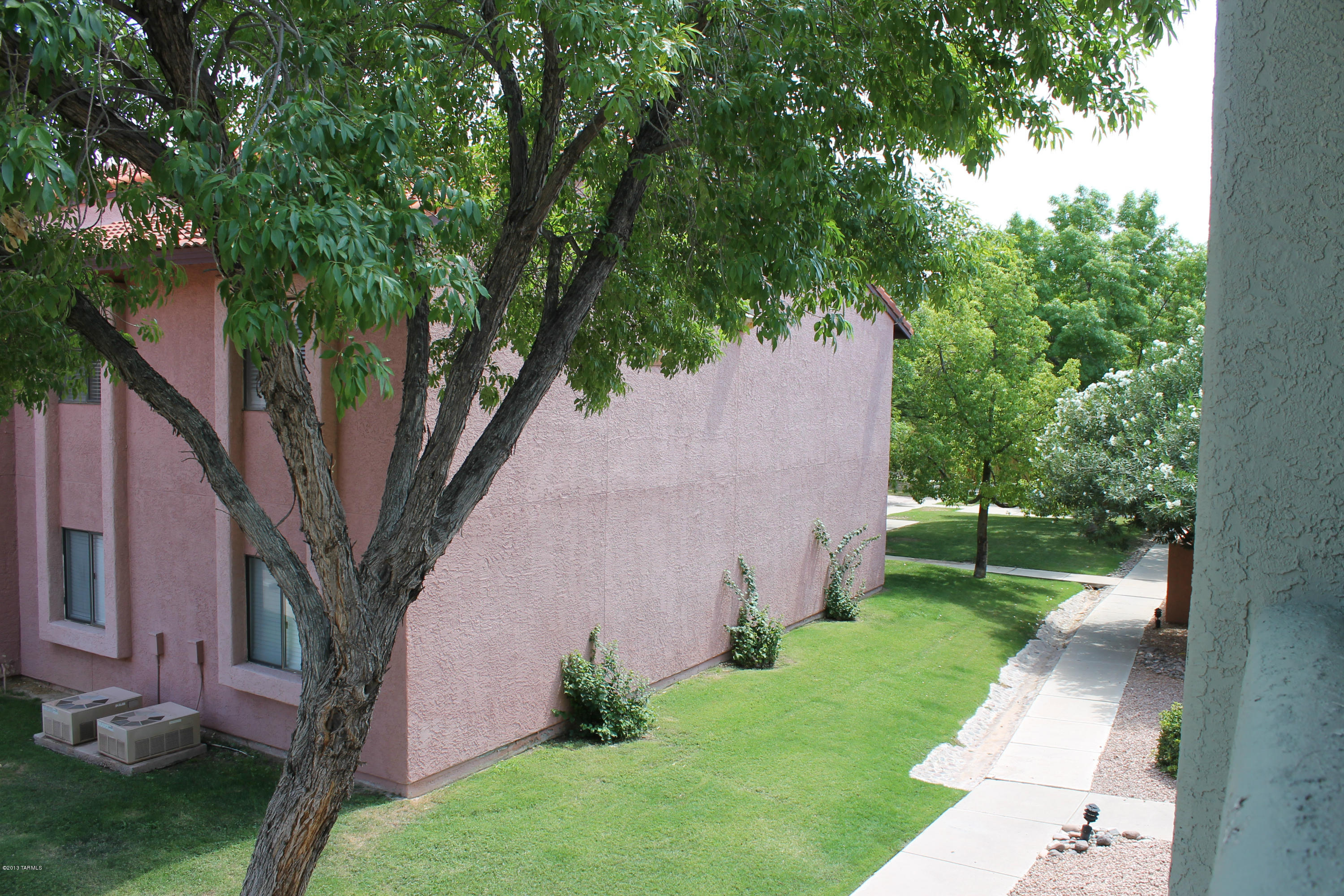 Woodland Place Condominiums (101-152, 201-252) - Residential Lease