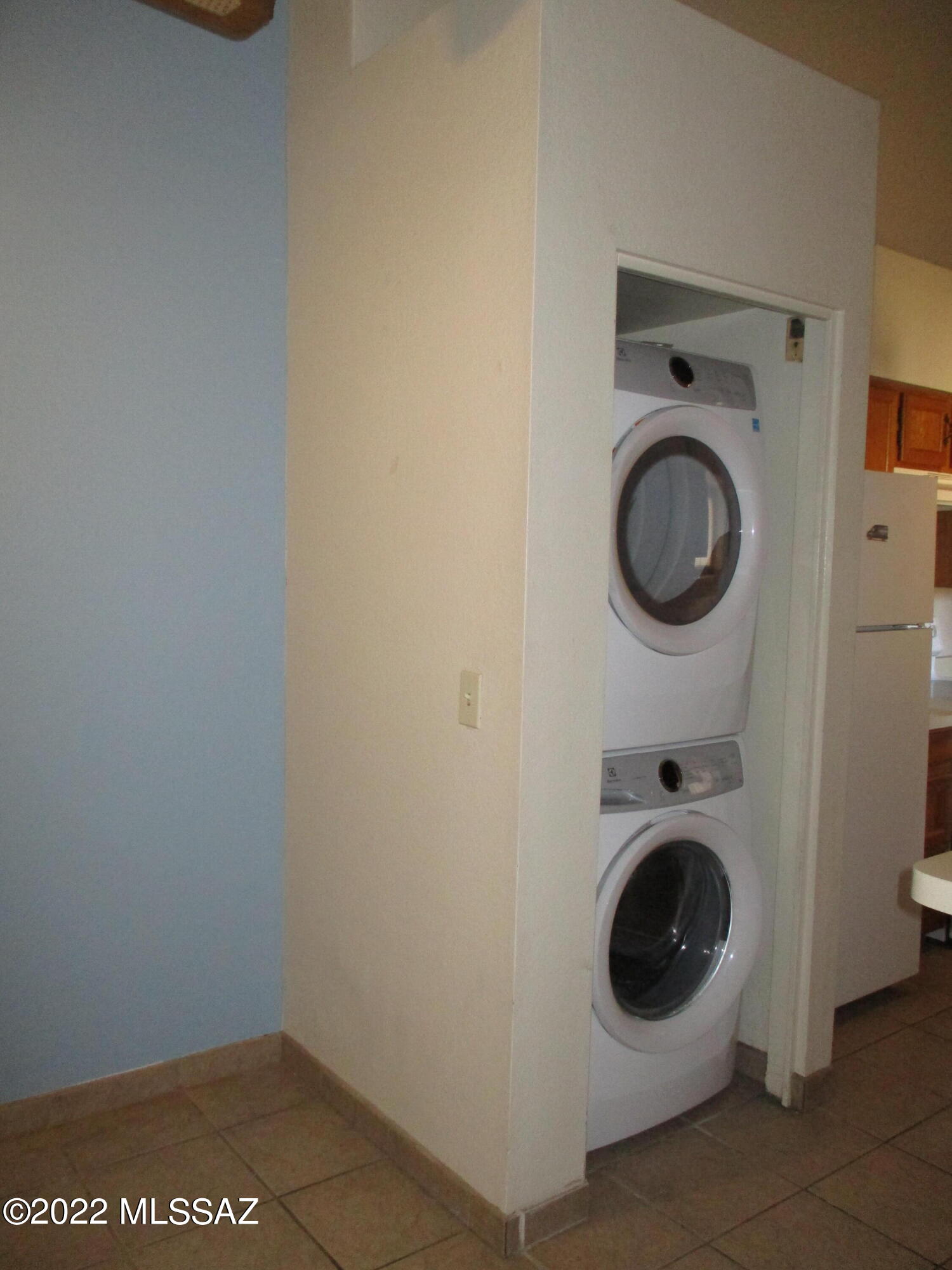 Woodland Place Condominiums (101-152, 201-252) - Residential Lease