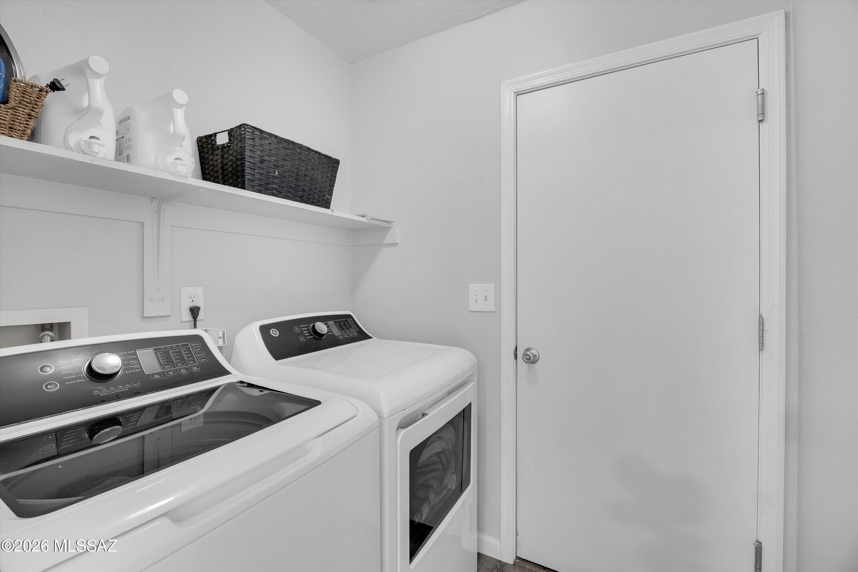 Casas Adobes Terrace (1-184) - Residential