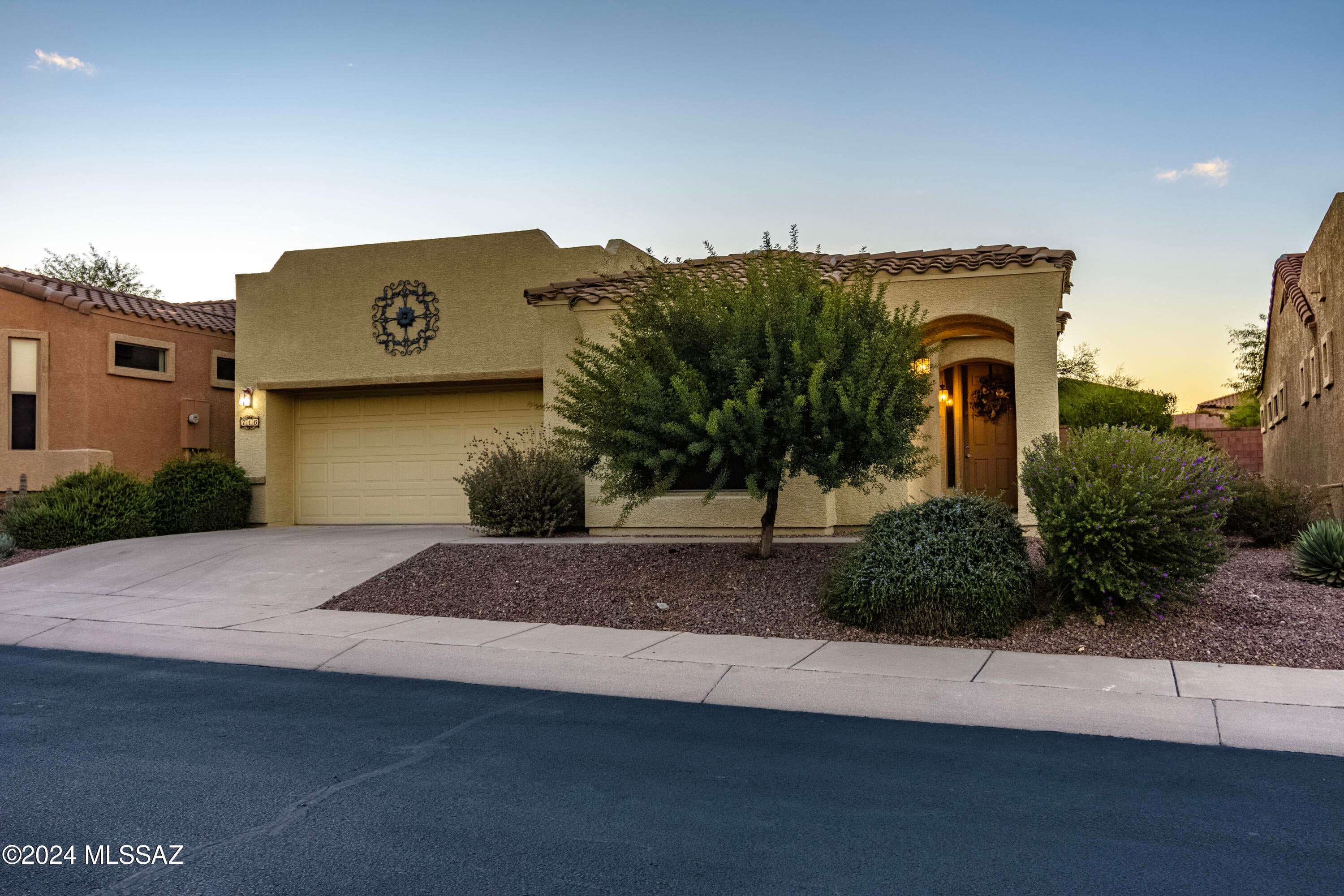 Las Campanas Village (1-111) - Residential