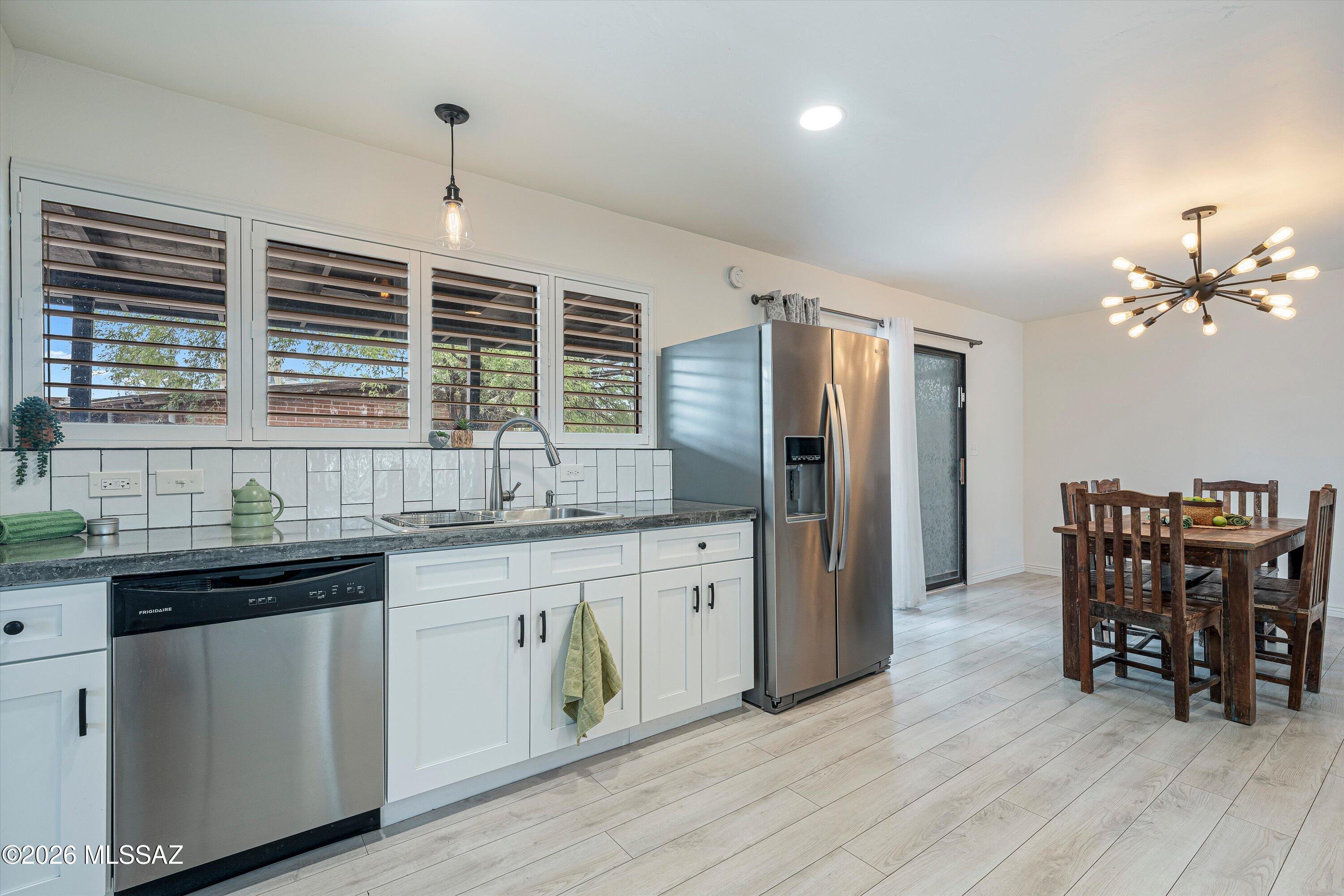 Sherwood Village Terrace (547-571) - Residential