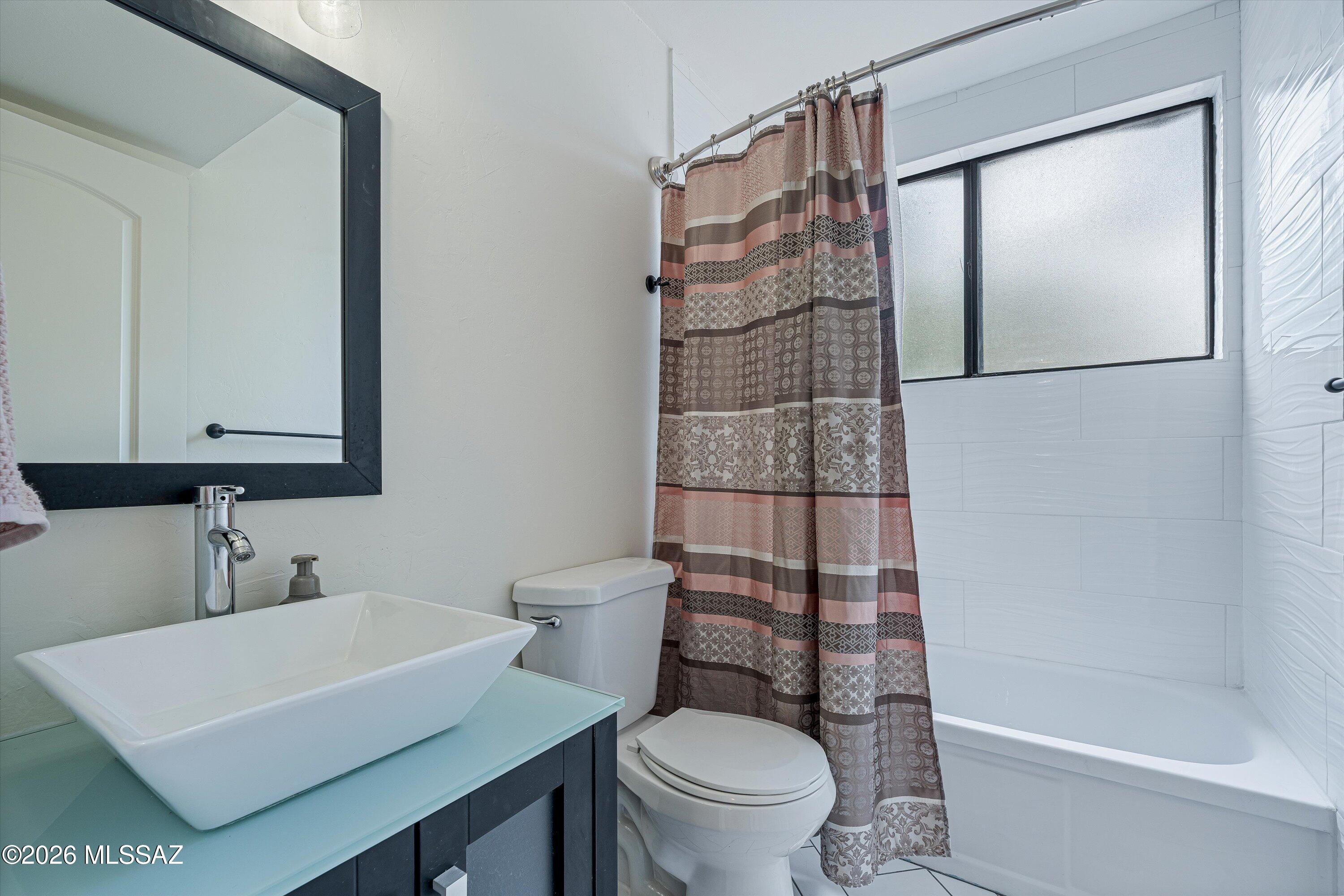 Sherwood Village Terrace (547-571) - Residential