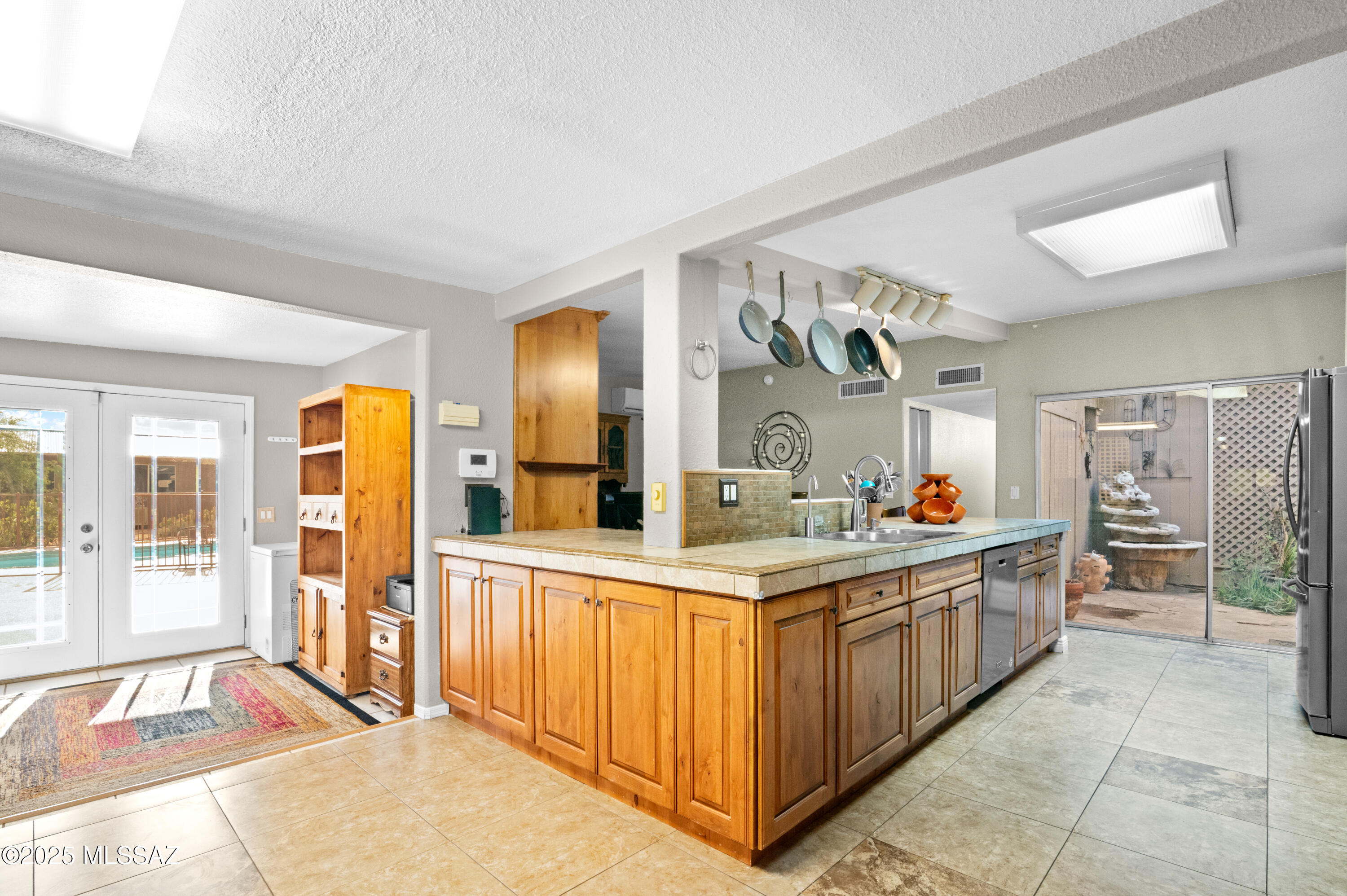 Casas Adobes Estates (541-618) - Residential