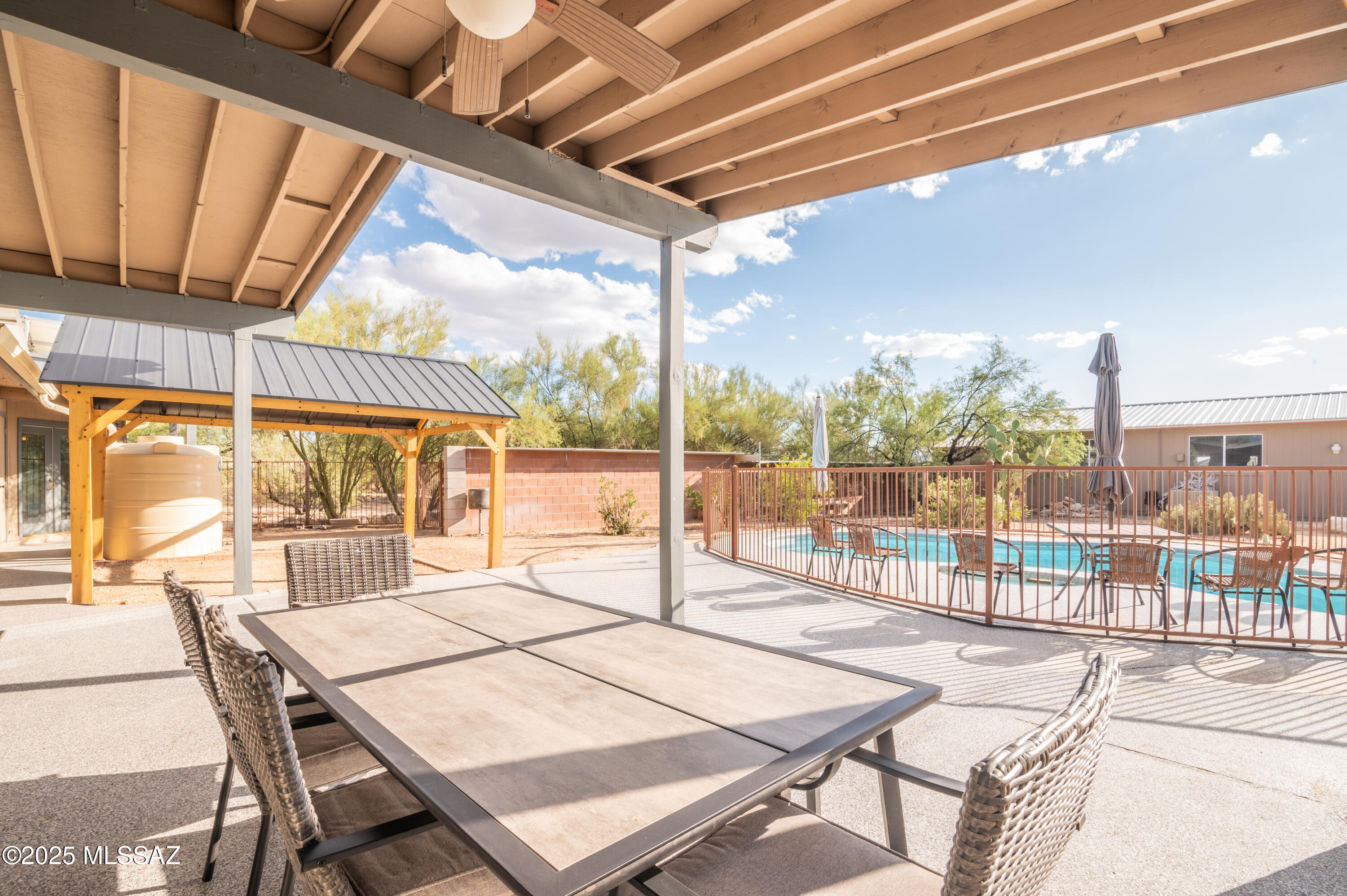 Casas Adobes Estates (541-618) - Residential